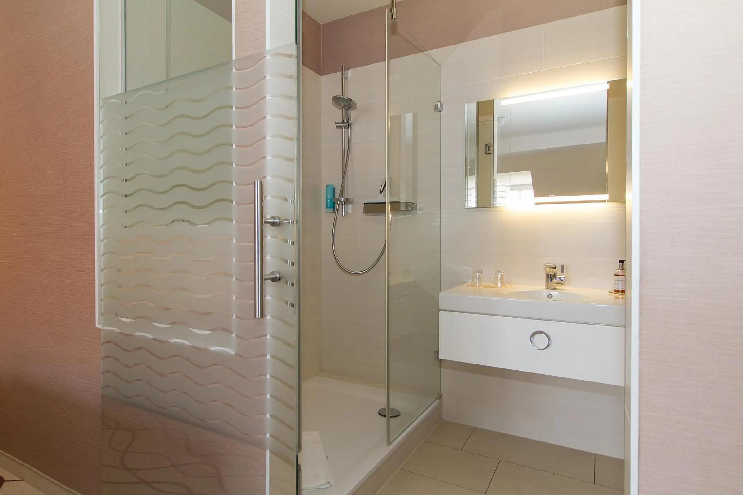 Shower in HOTEL am STRAND