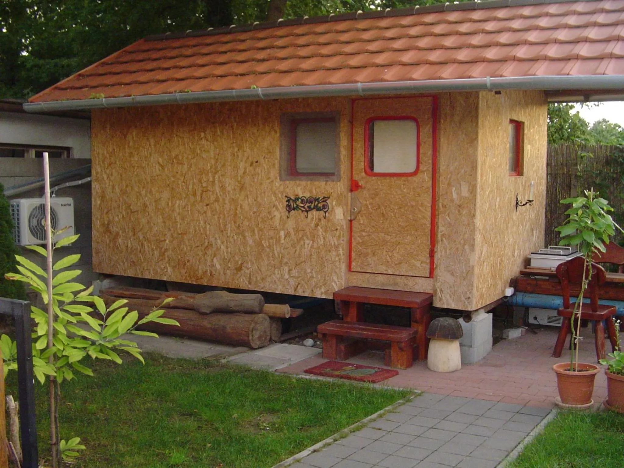 Karavan Sturovo