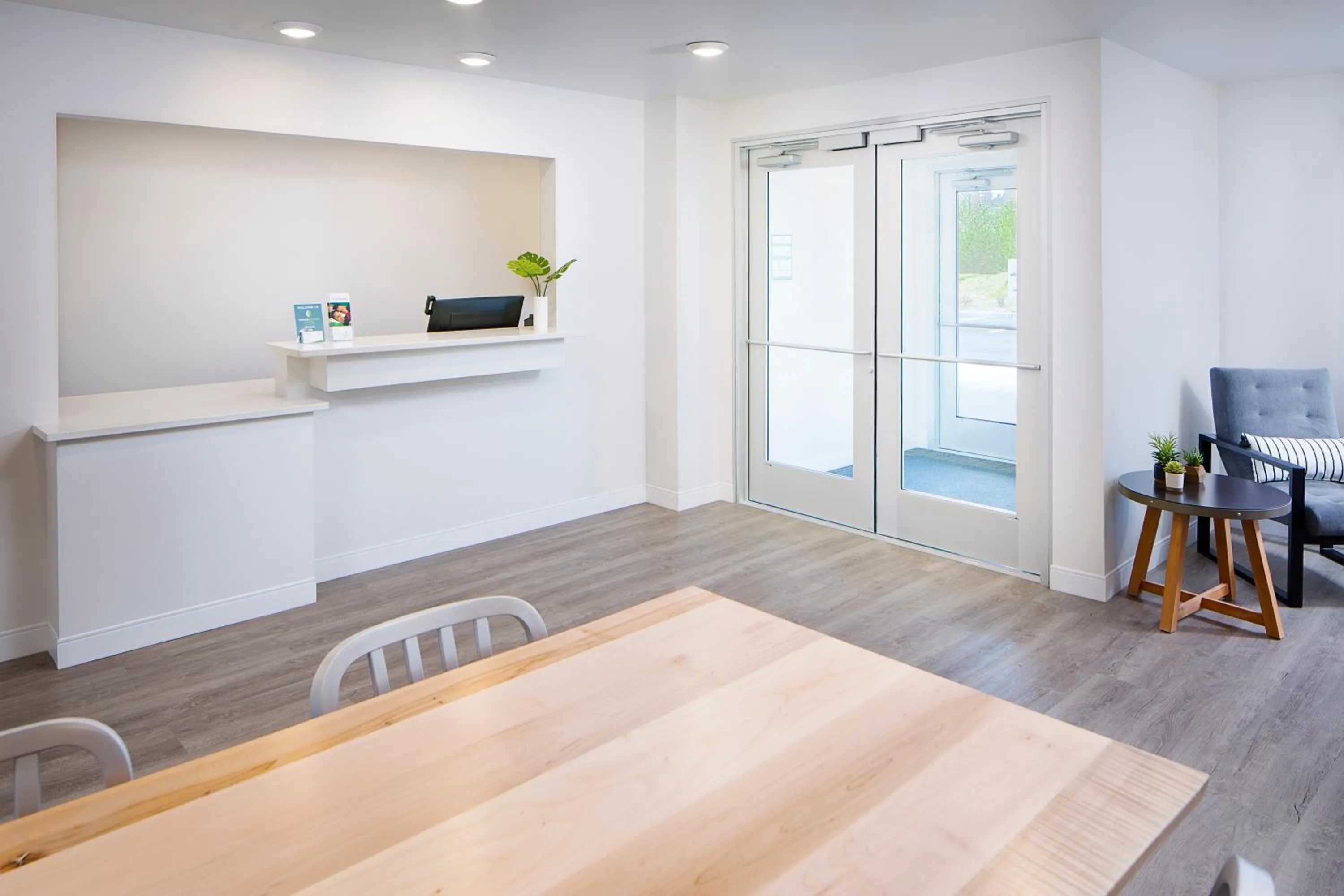 Lobby or reception in WoodSpring Suites Seattle Everett