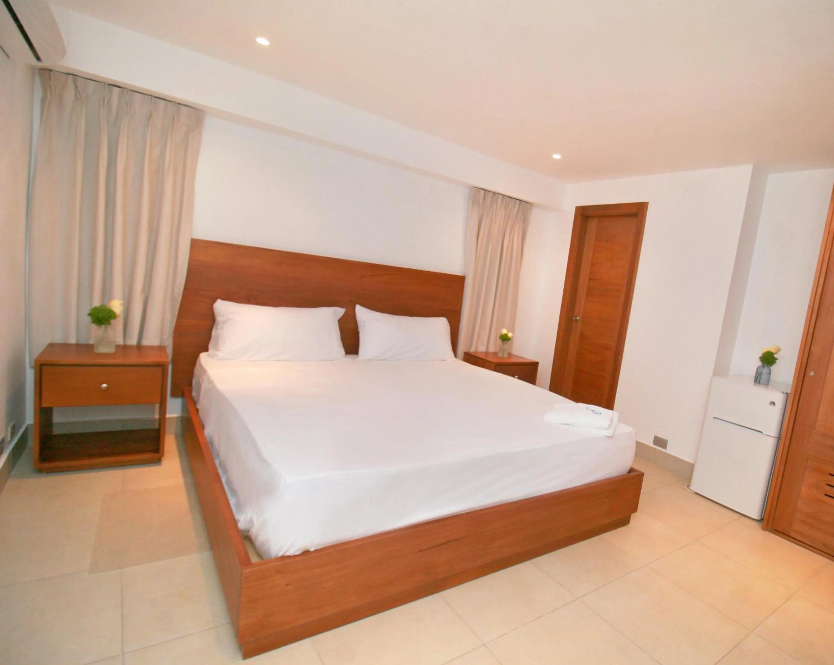 Food and drinks, Bed in Palmetto Hotel