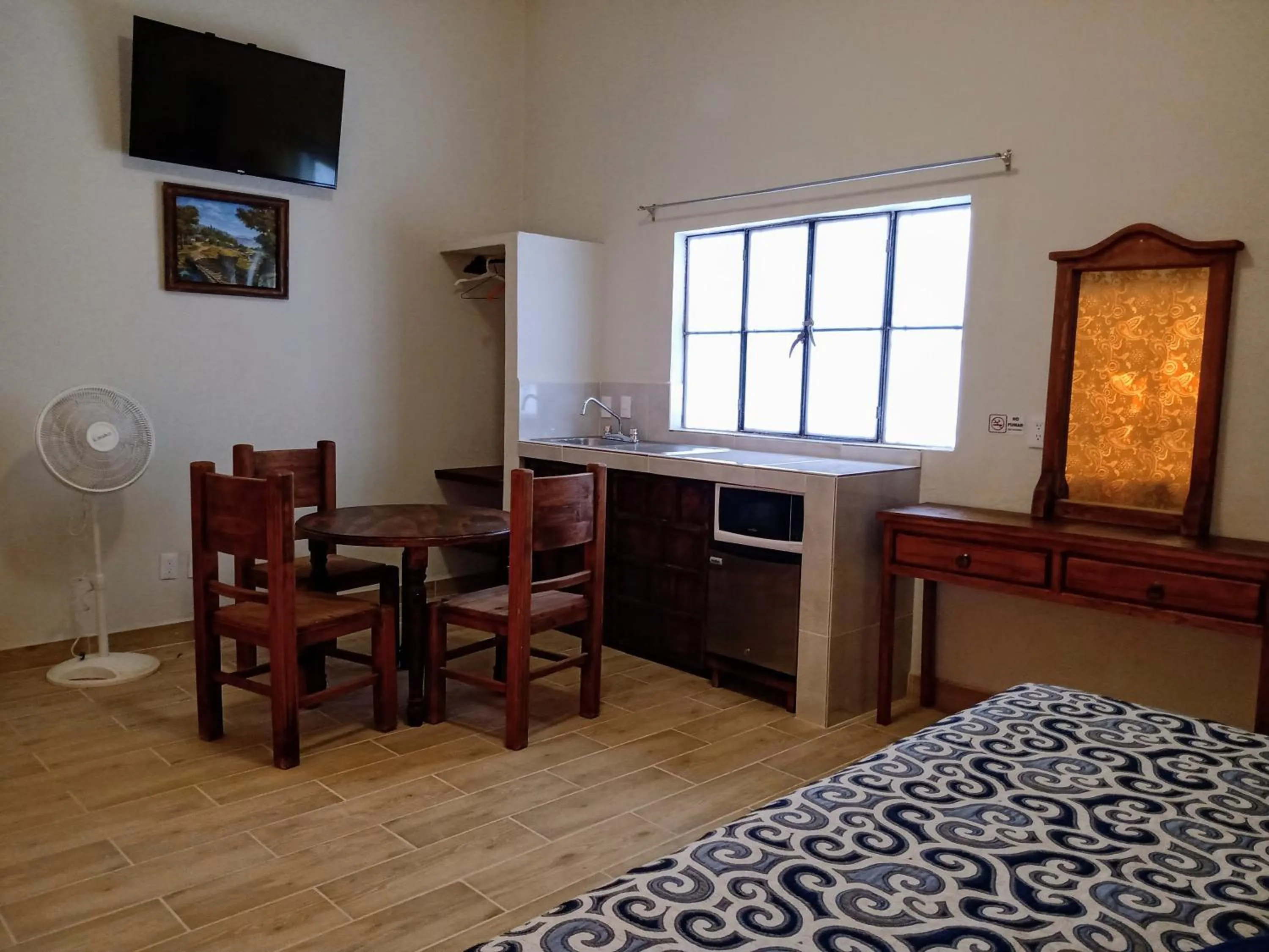 TV and multimedia, Bed in Hotel Doña Chela En Calvillo