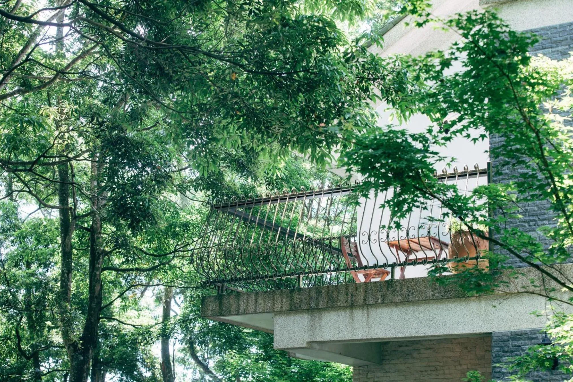 Property building in Green Wave Sanyi BY REINDEER