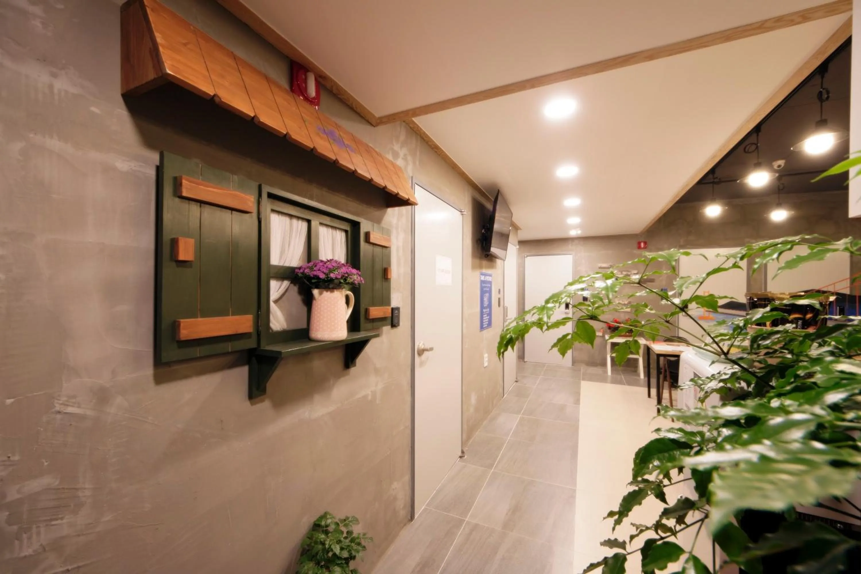 Communal lounge/ TV room in K-Guesthouse Seomyeon 1