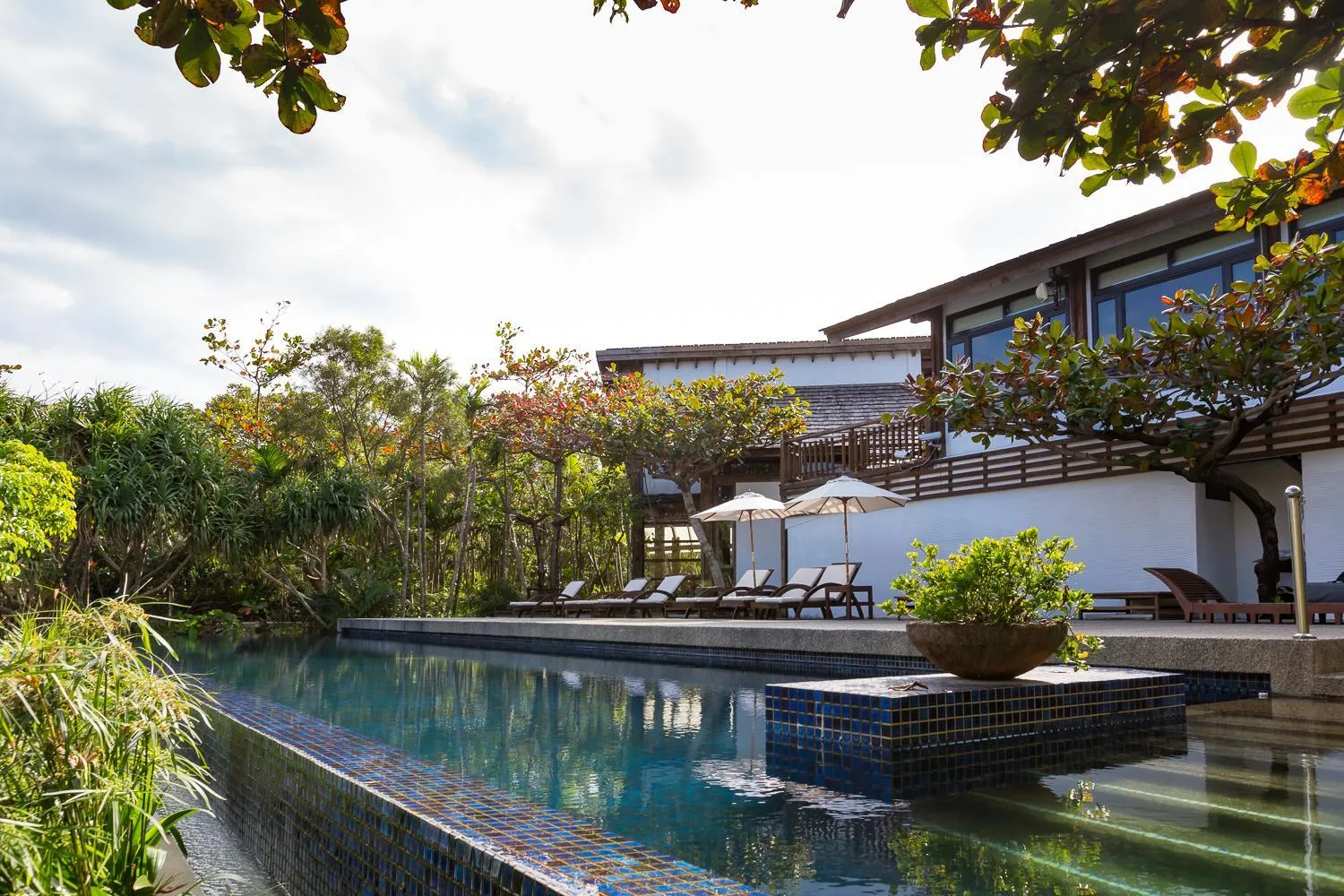 Pool view in Mudanwan Villa