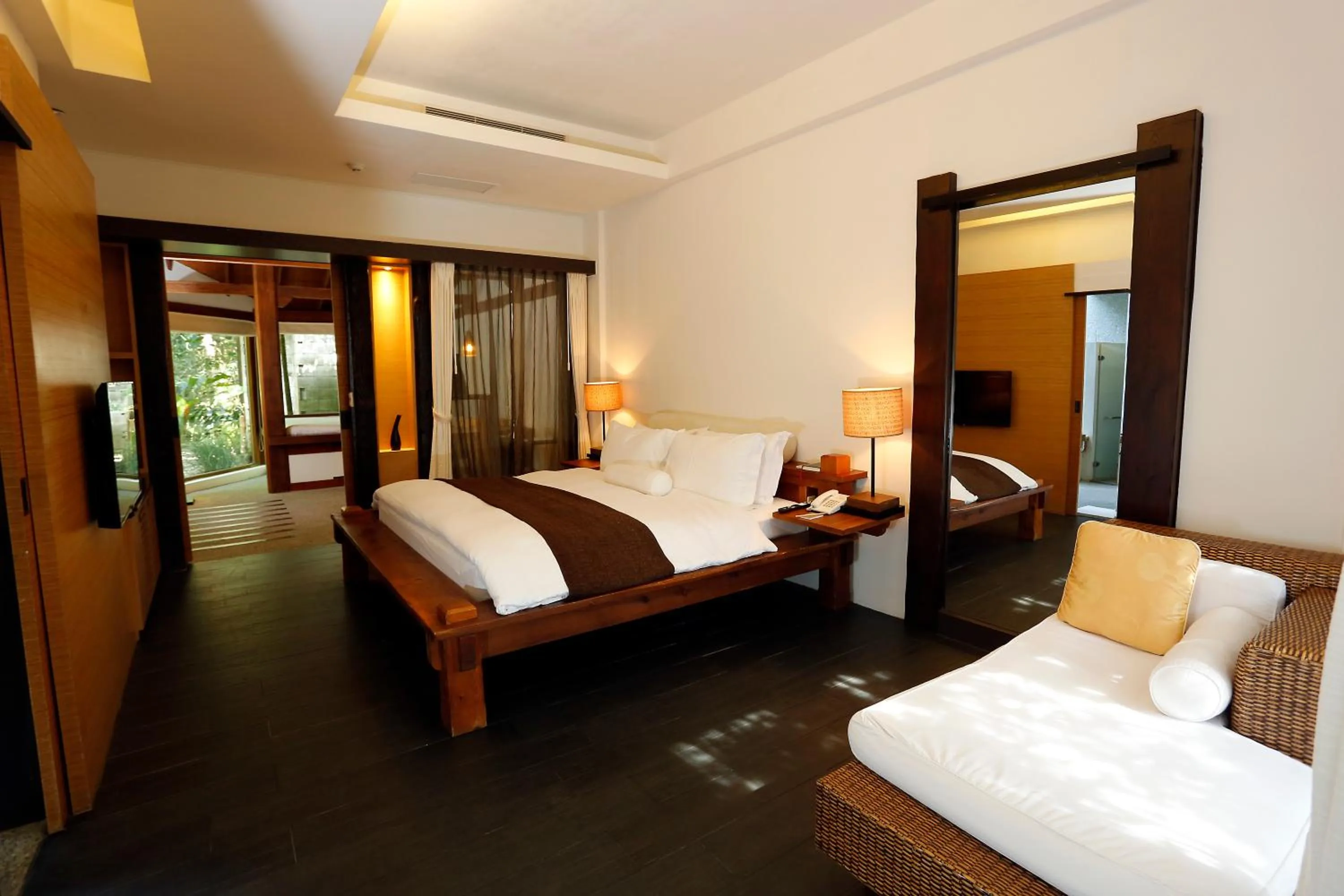Photo of the whole room, Bed in Mudanwan Villa