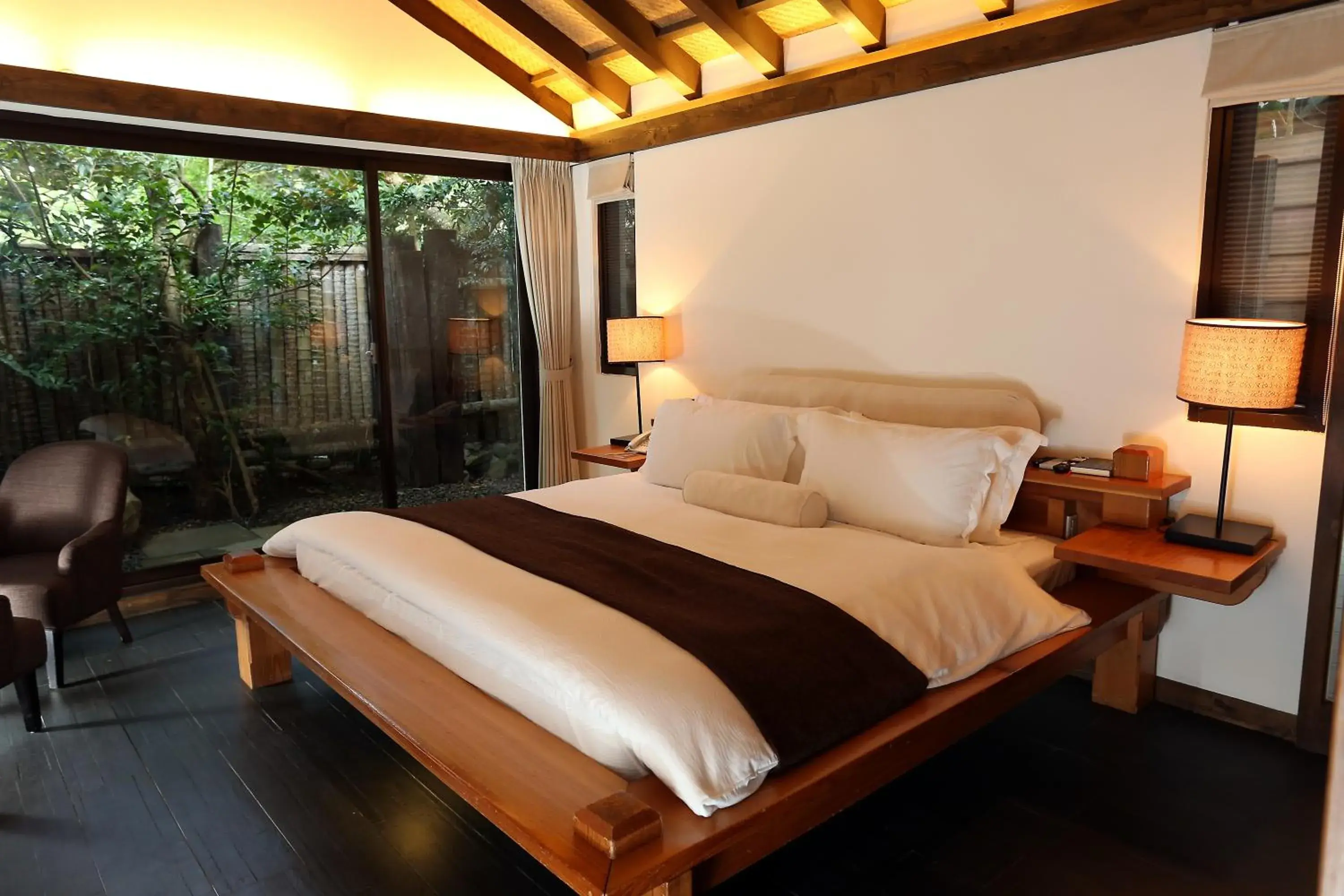 Deluxe Double Room with Bath in Mudanwan Villa Deluxe Double Room with Bath in Mudanwan Villa