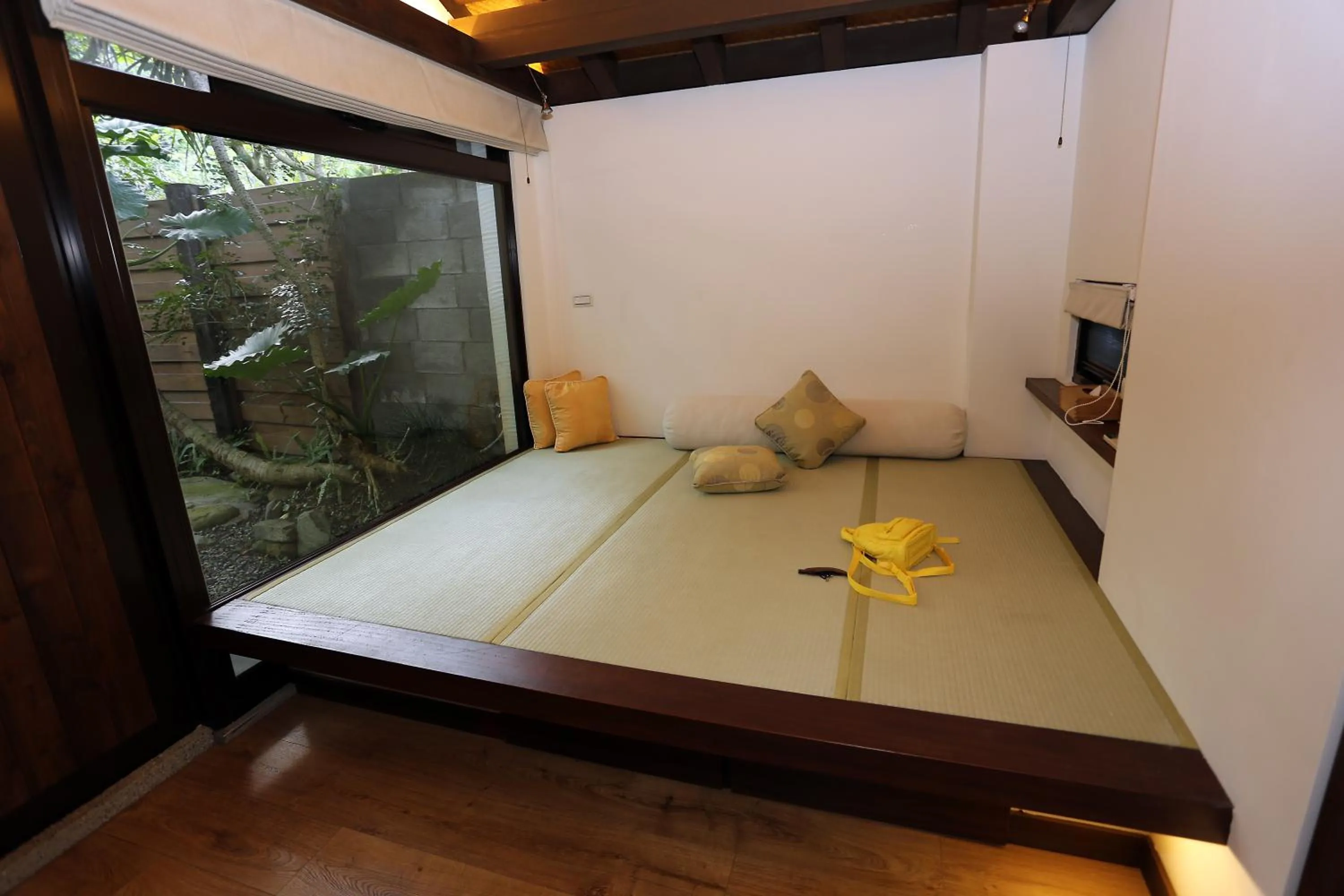 Photo of the whole room, Bed in Mudanwan Villa