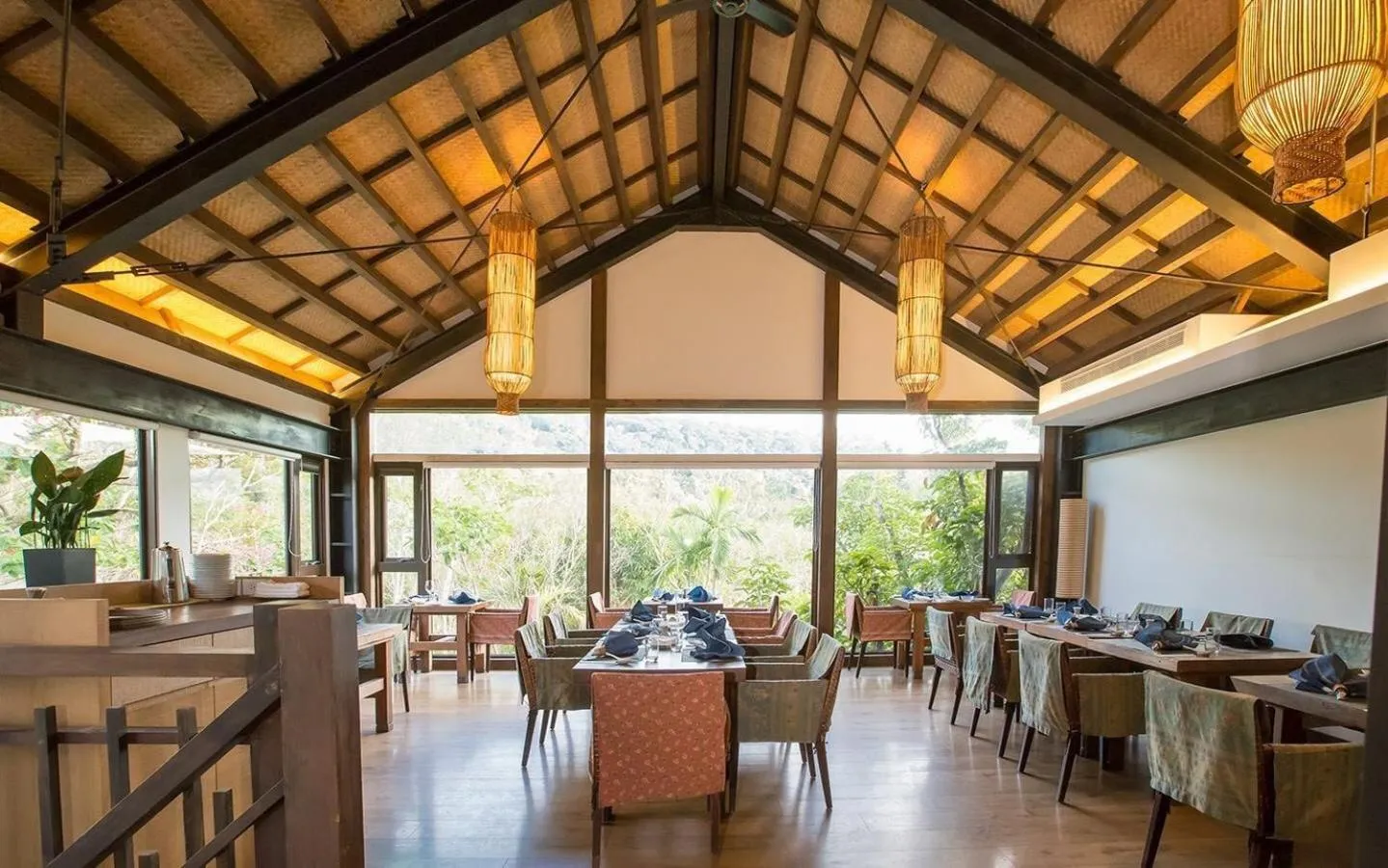 Restaurant/places to eat in Mudanwan Villa