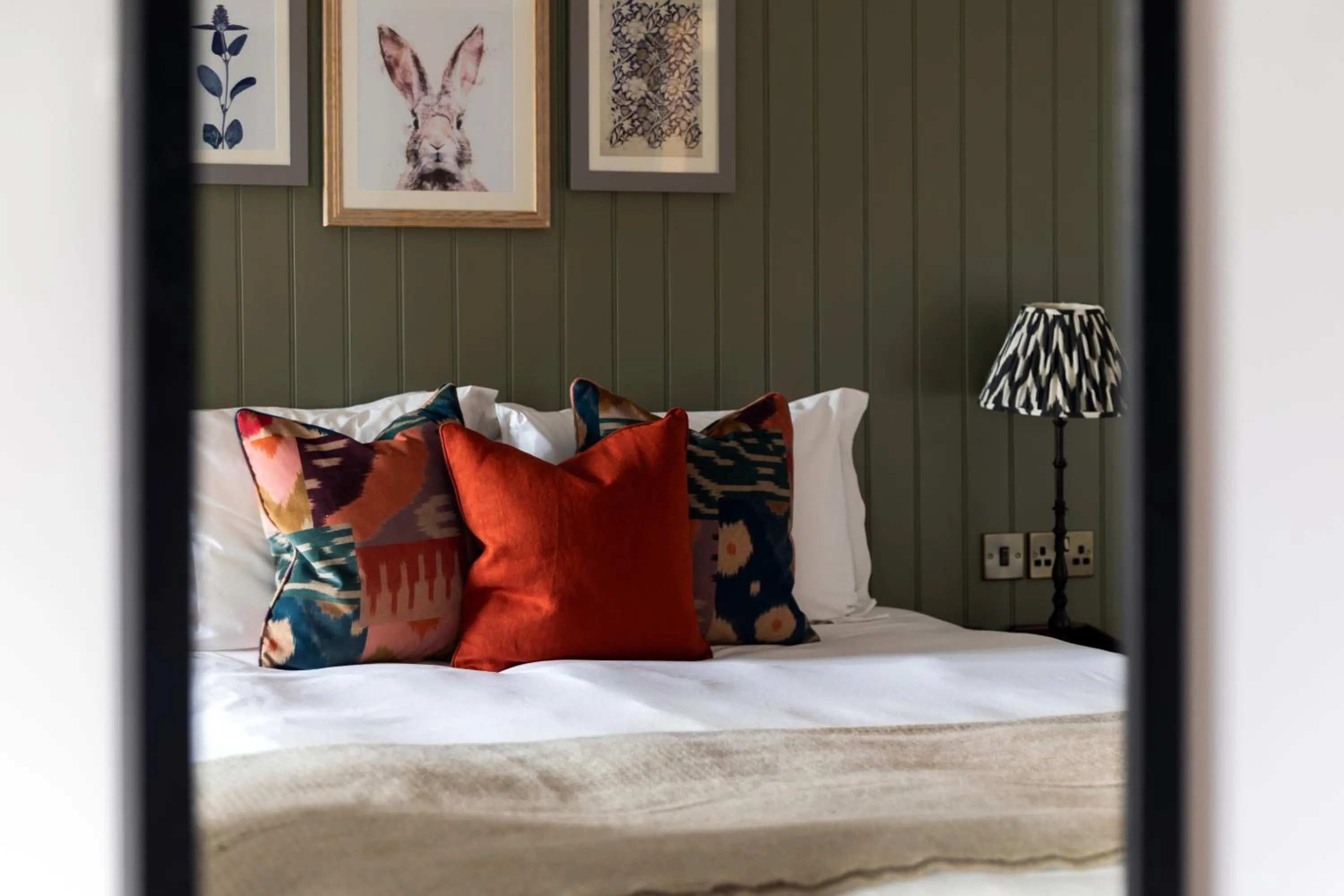 Bedroom, Bed in The Bridge Hotel