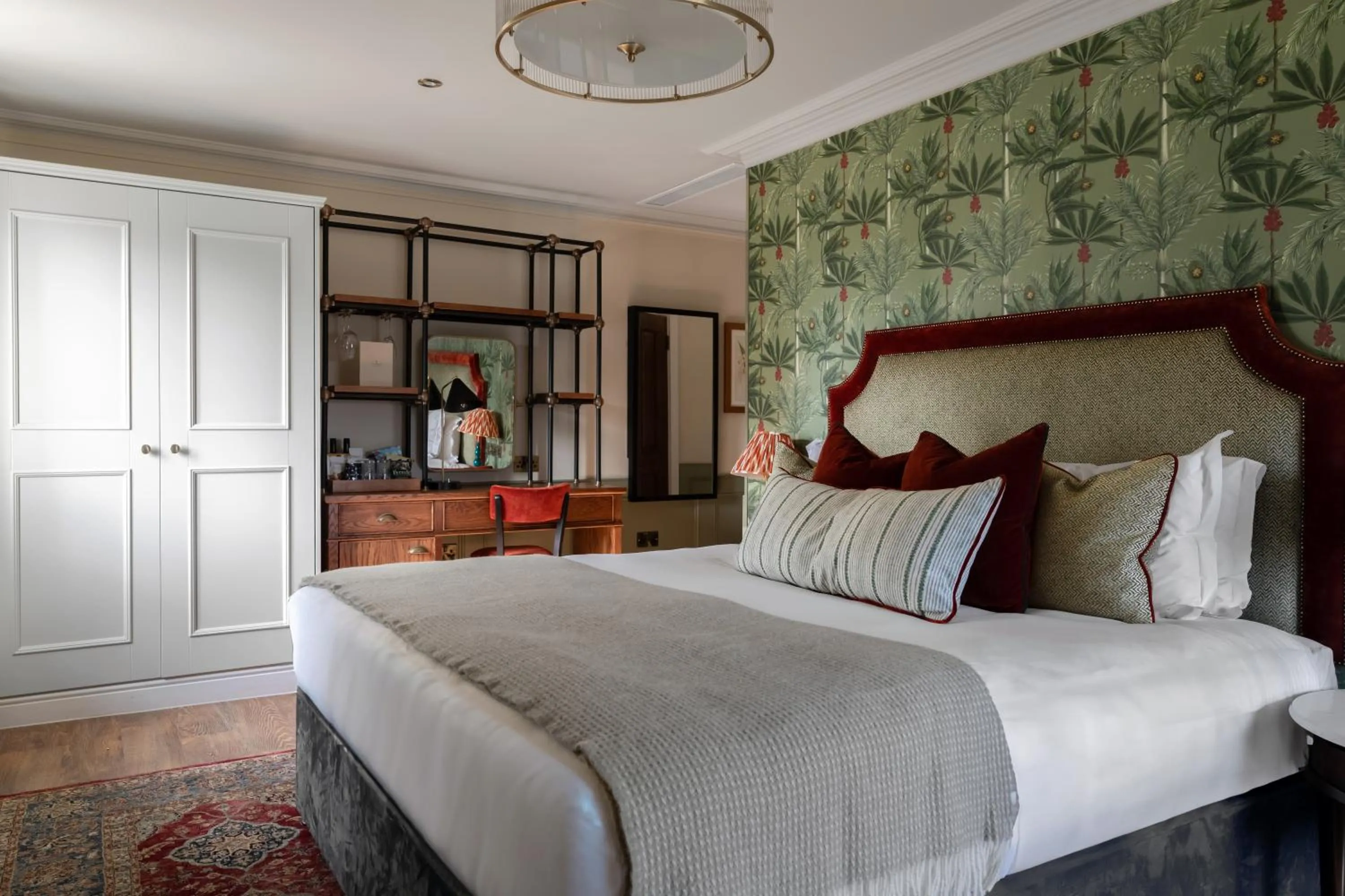 Bedroom, Bed in The Bridge Hotel