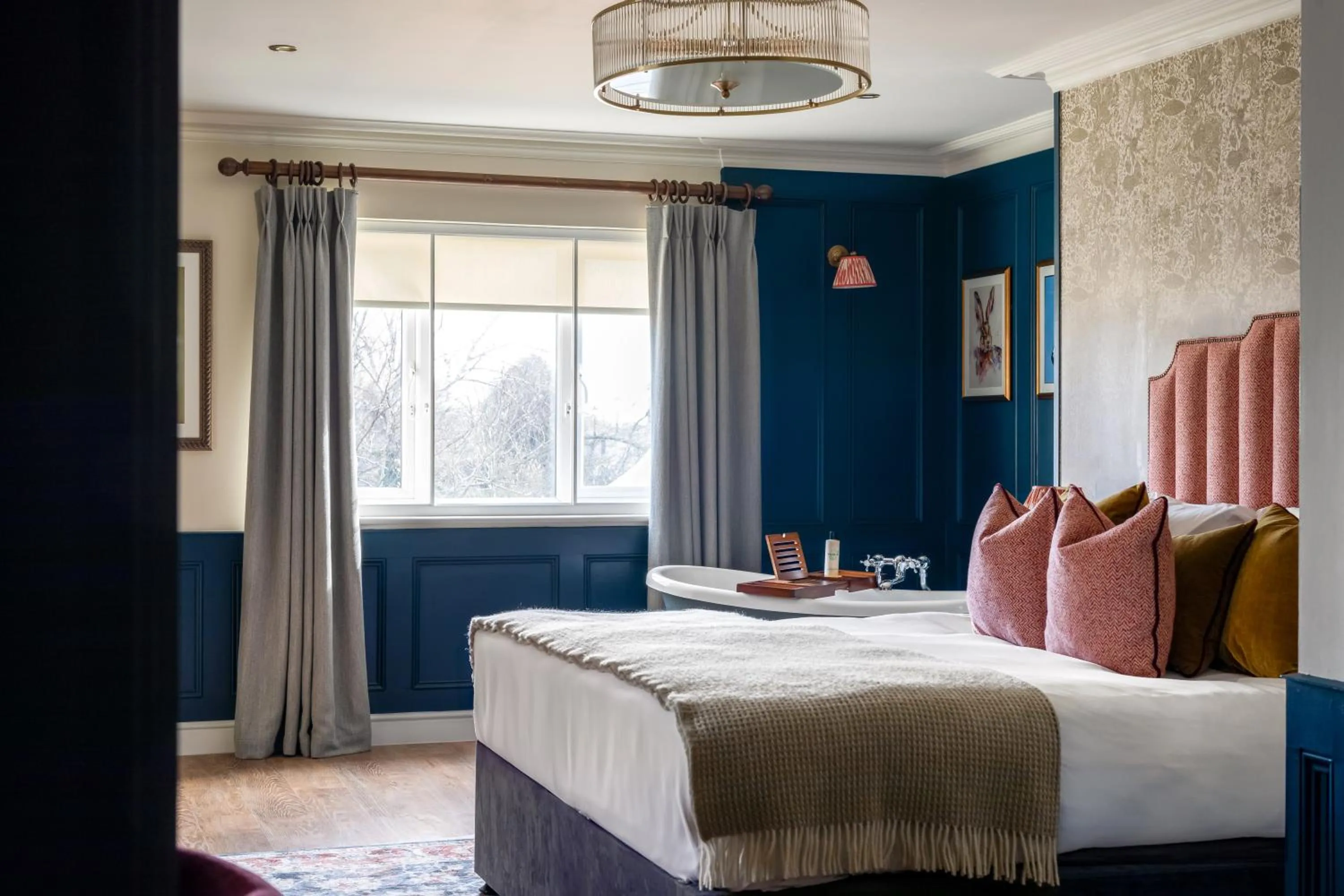 Bedroom, Bed in The Bridge Hotel