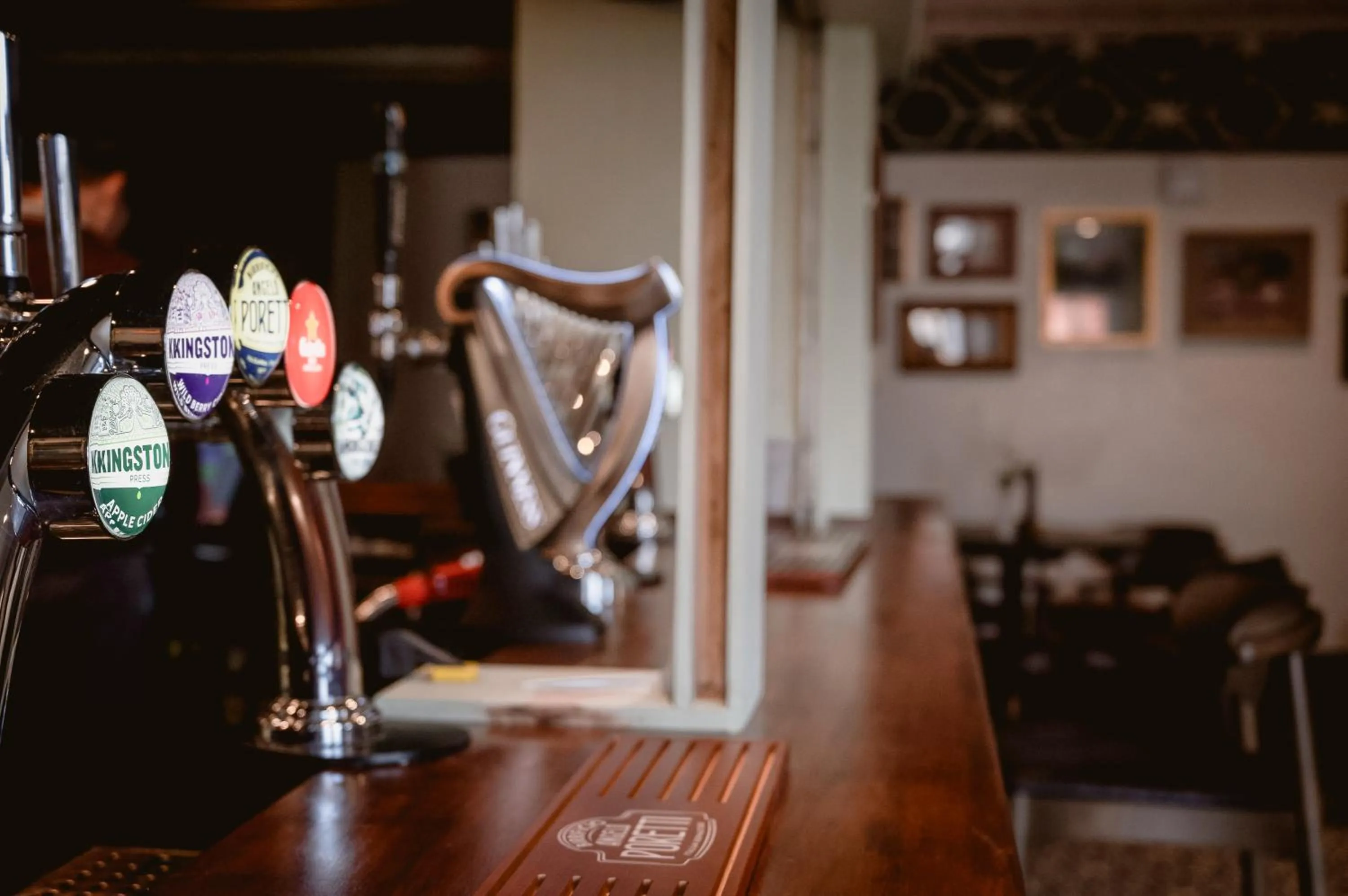 Lounge or bar in Thames Riviera Hotel, Sure Hotel Collection by Best Western