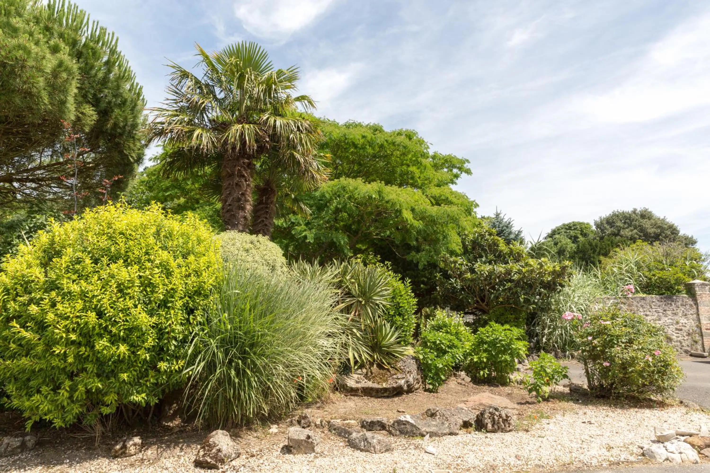 Garden view in Domaine Le Martinet, The Originals Relais