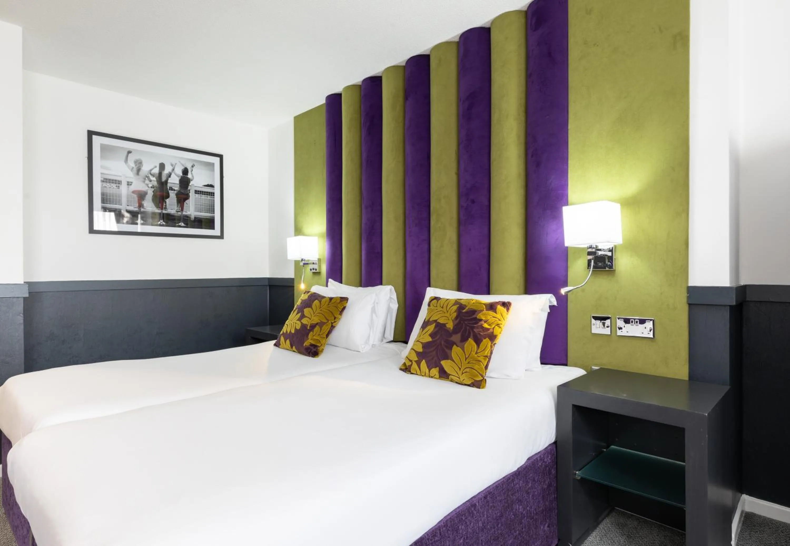 Bed in The Sir Thomas Hotel