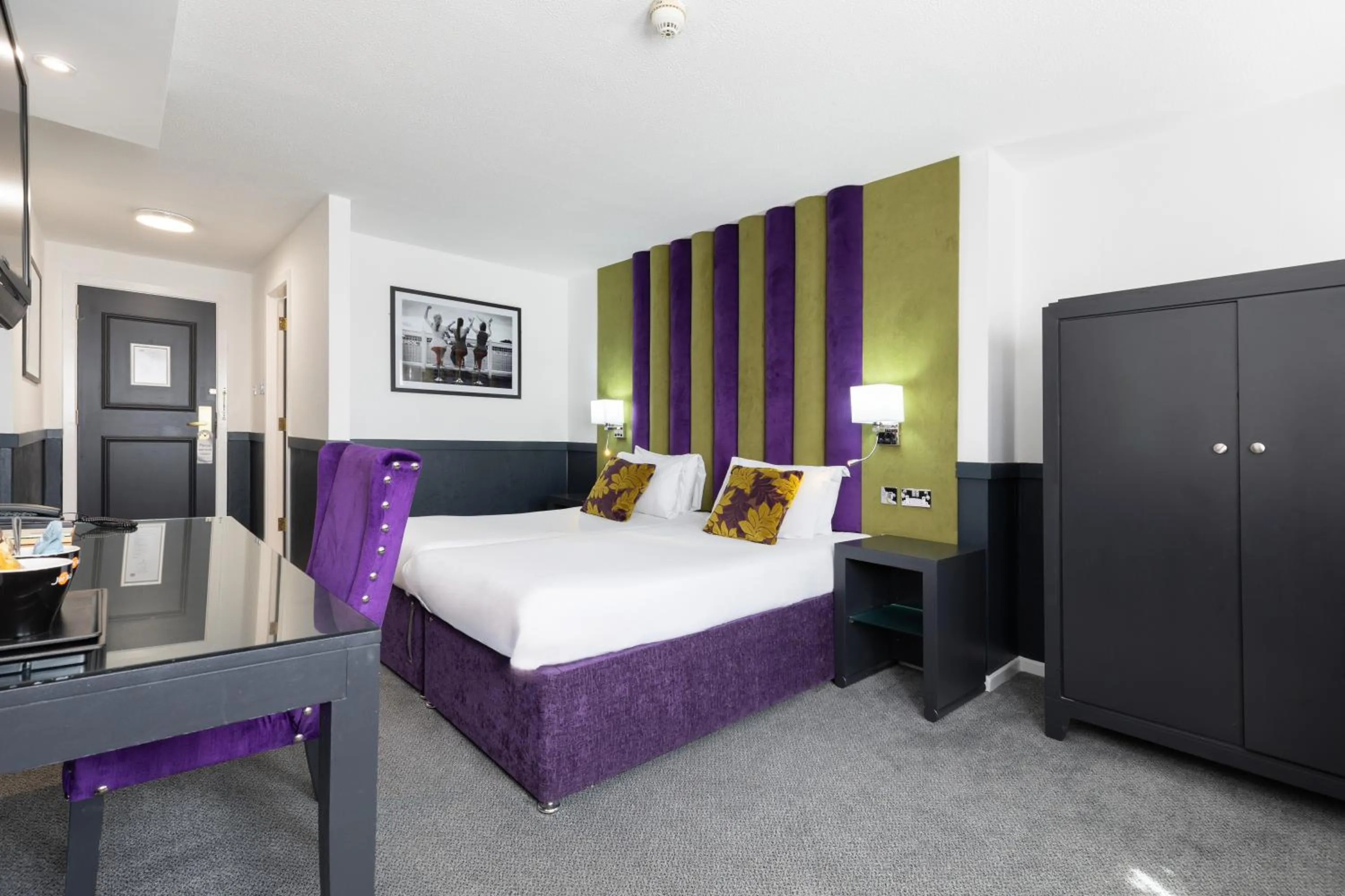 Bed in The Sir Thomas Hotel