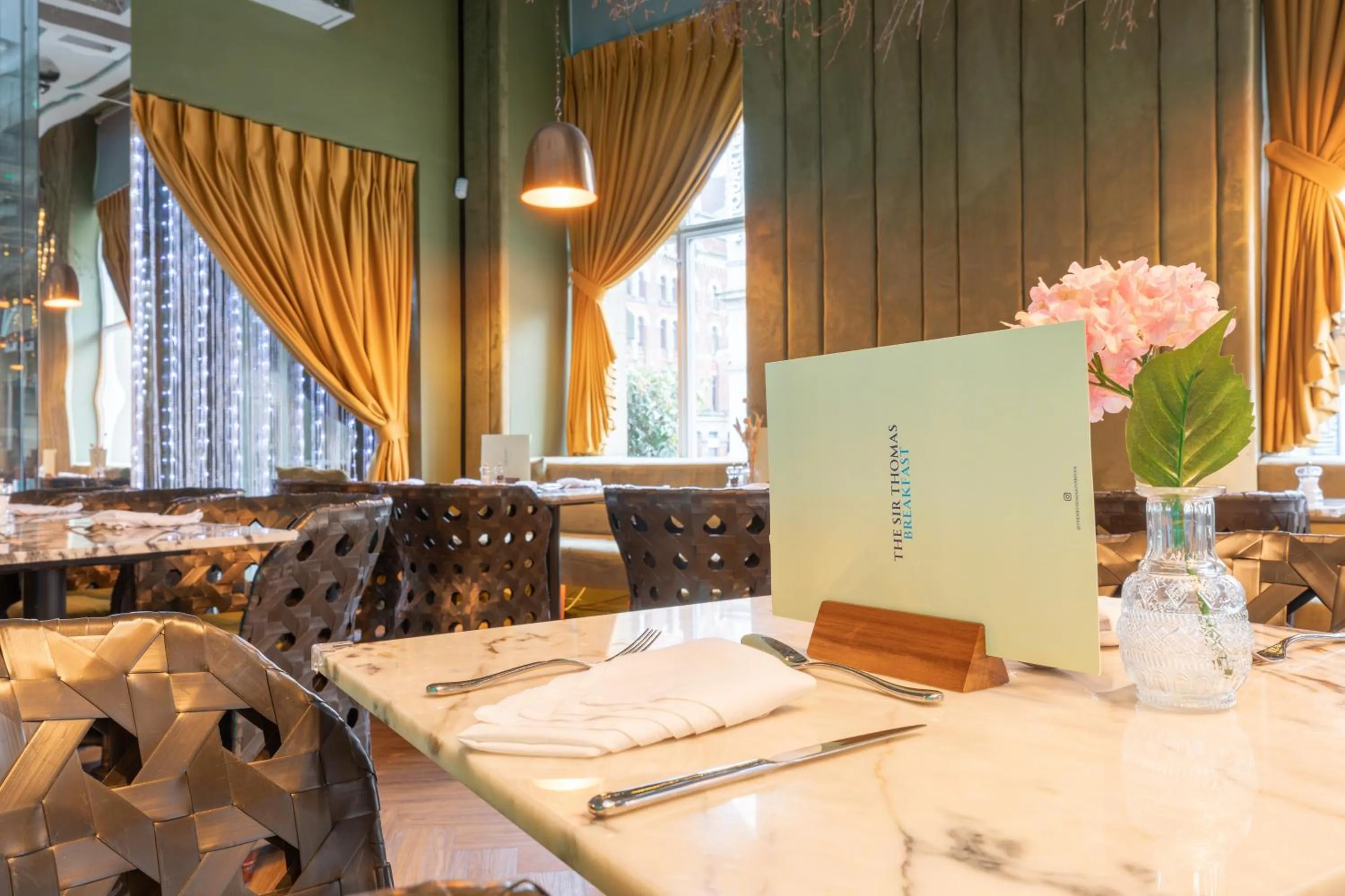 Restaurant/places to eat in The Sir Thomas Hotel