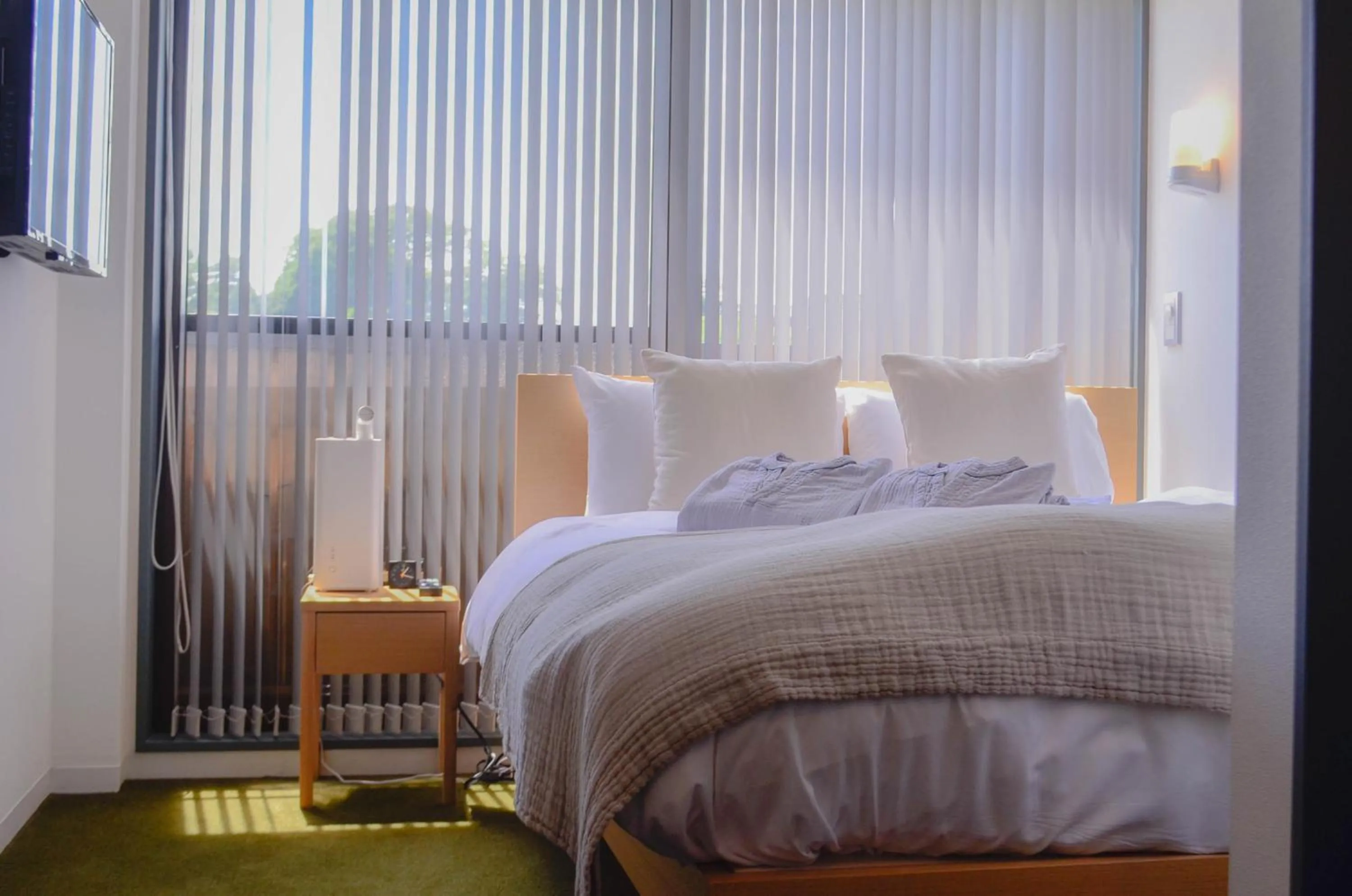 Bedroom, Bed in sararaso