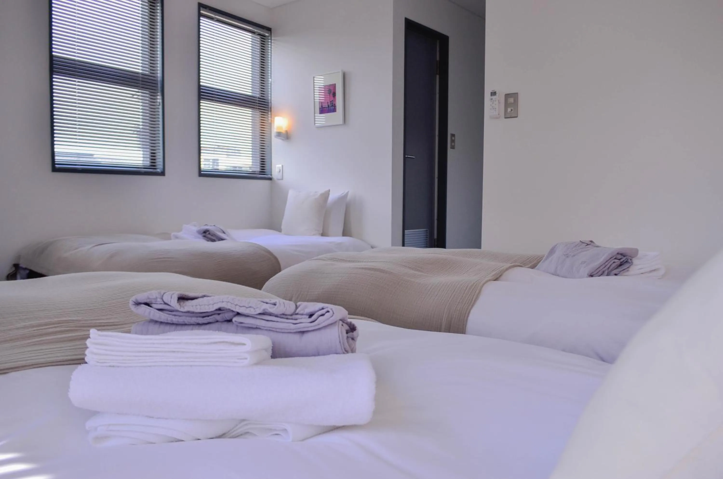 Bedroom, Bed in sararaso