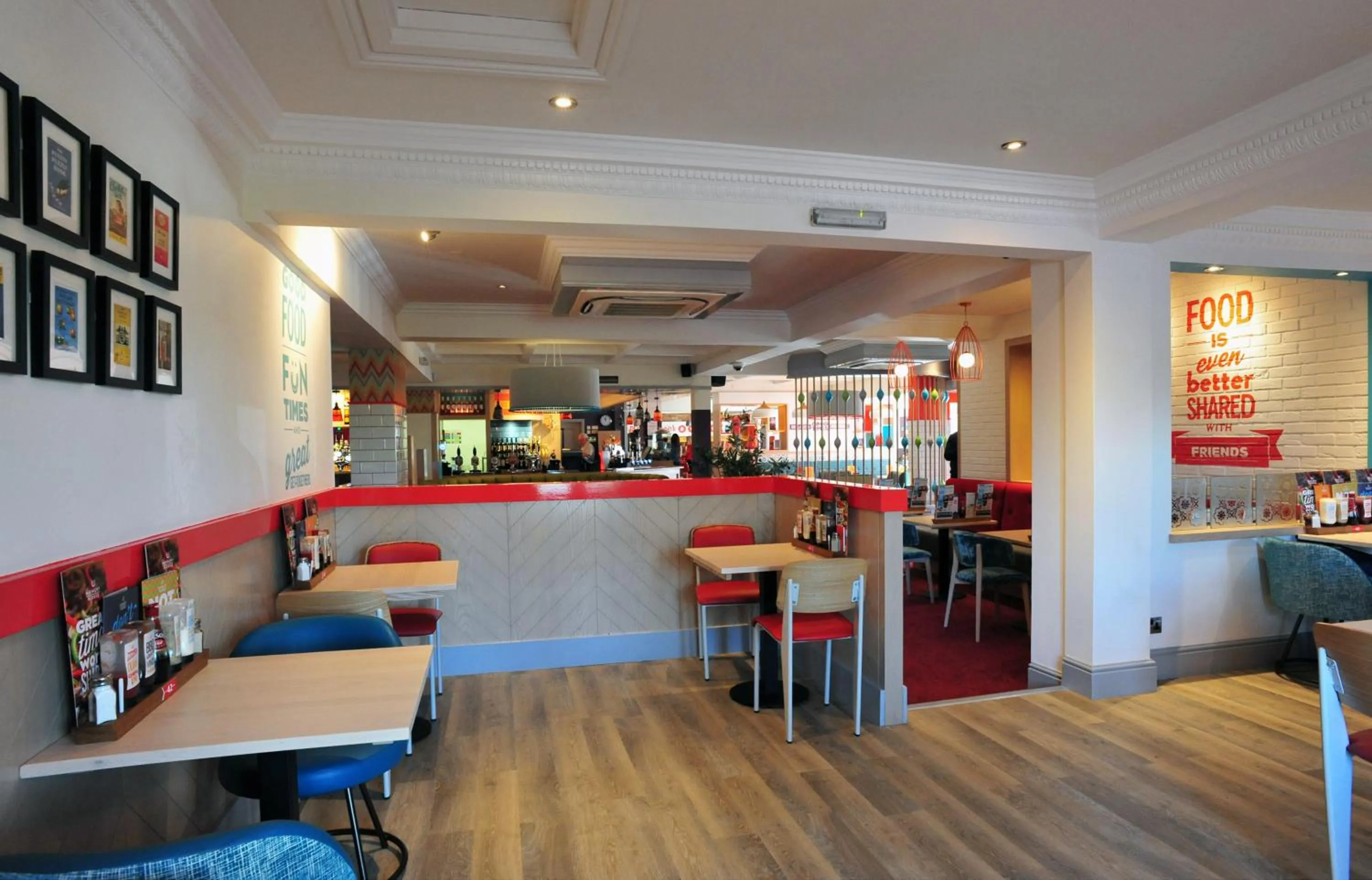 Restaurant/places to eat in Weathervane Hotel by Greene King Inns