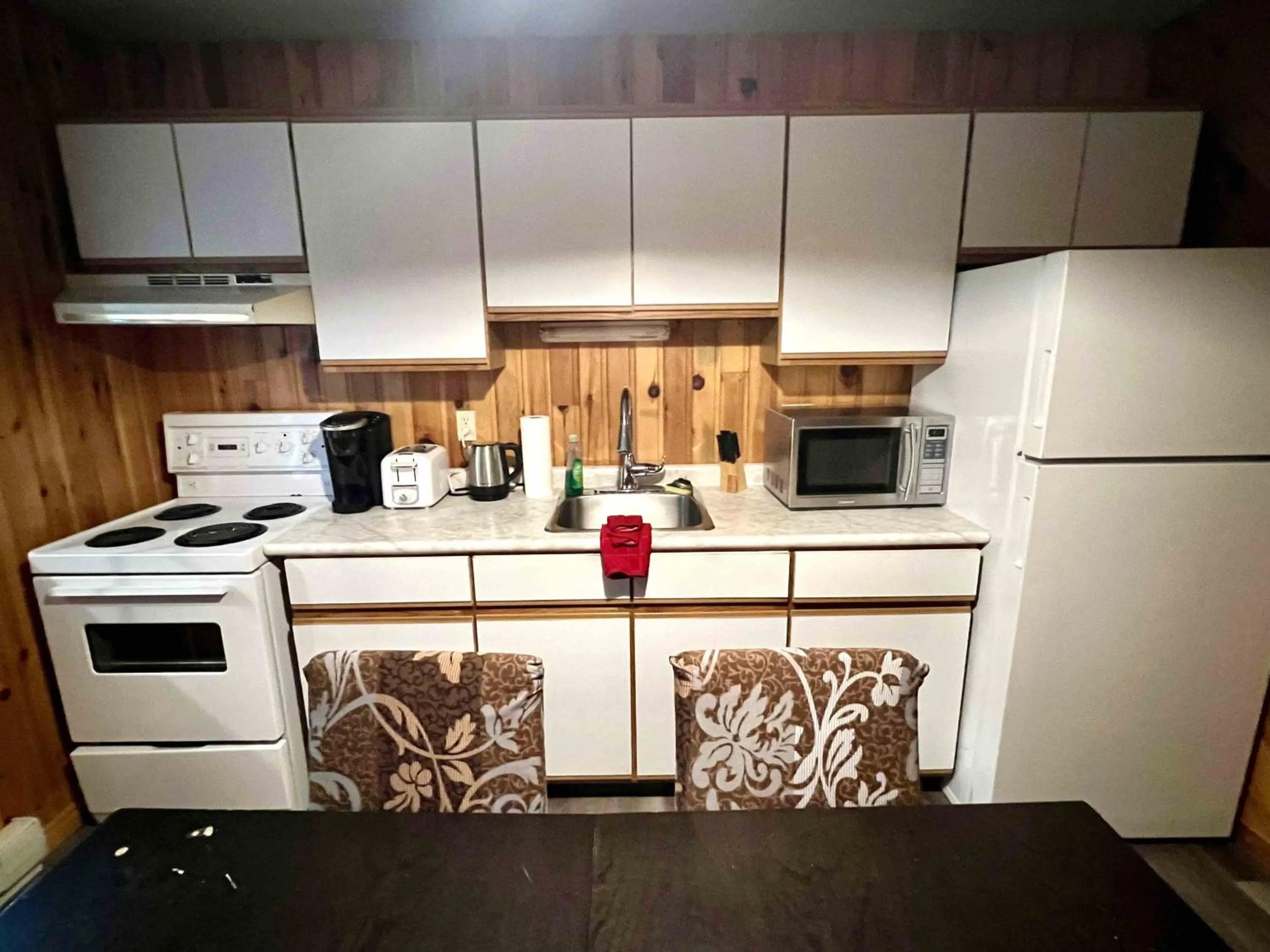 High Falls Bay Cottages, Camping & Waterpark