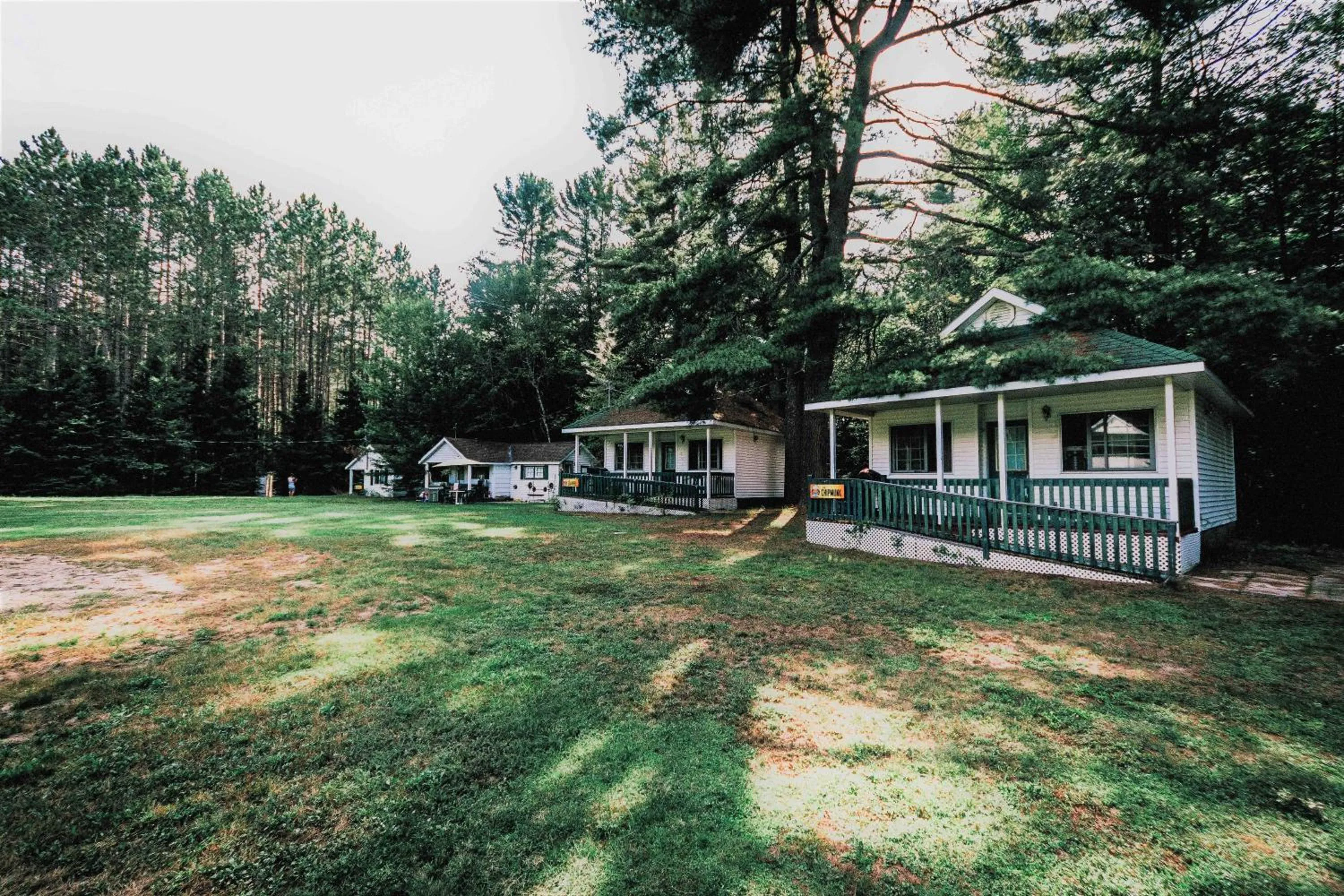 High Falls Bay Cottages, Camping & Waterpark