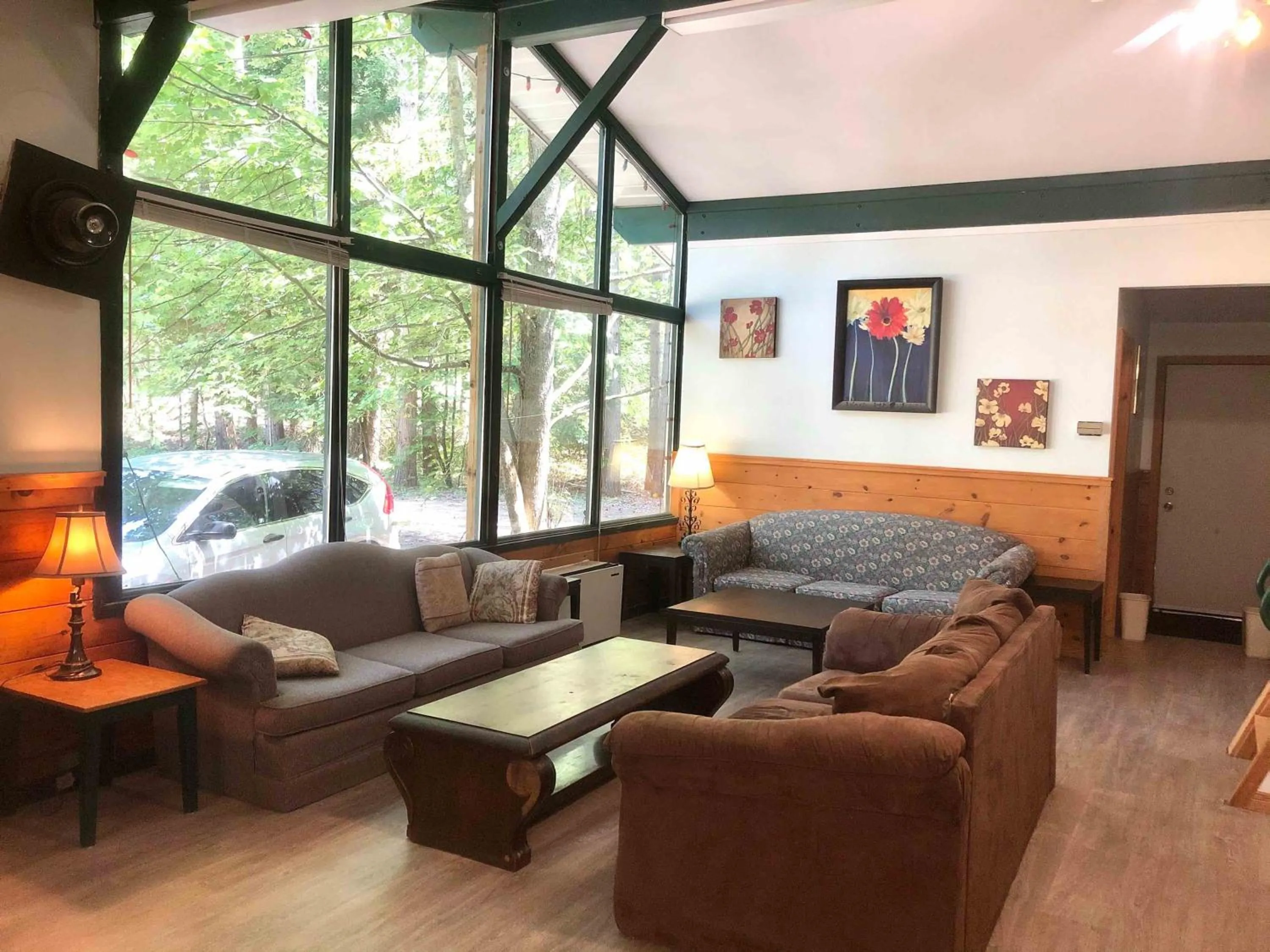 High Falls Bay Cottages, Camping & Waterpark