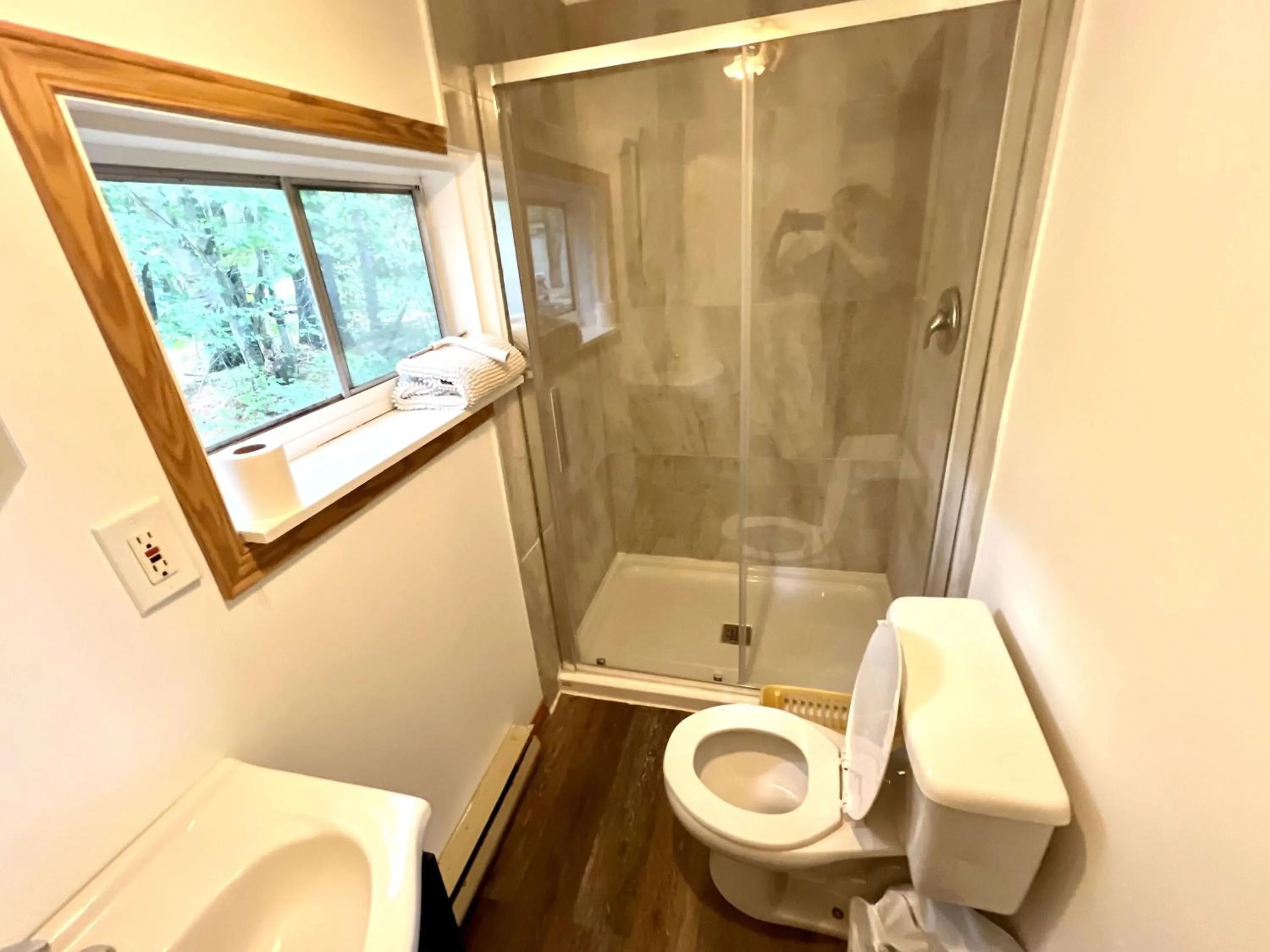 High Falls Bay Cottages, Camping & Waterpark