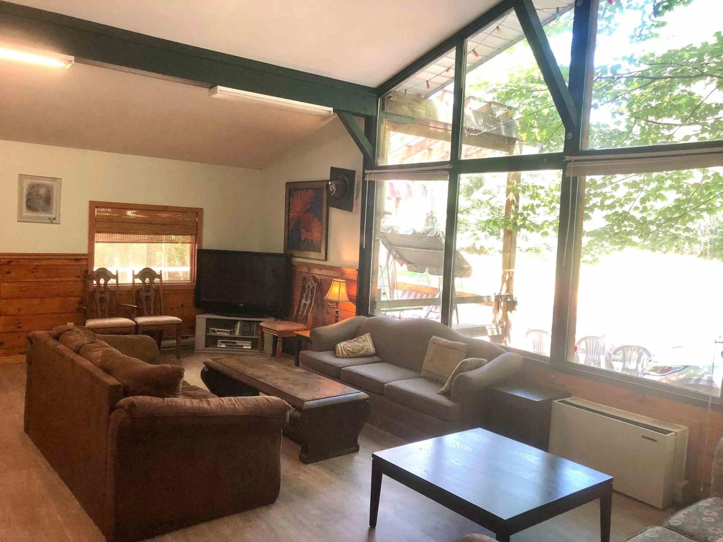 High Falls Bay Cottages, Camping & Waterpark