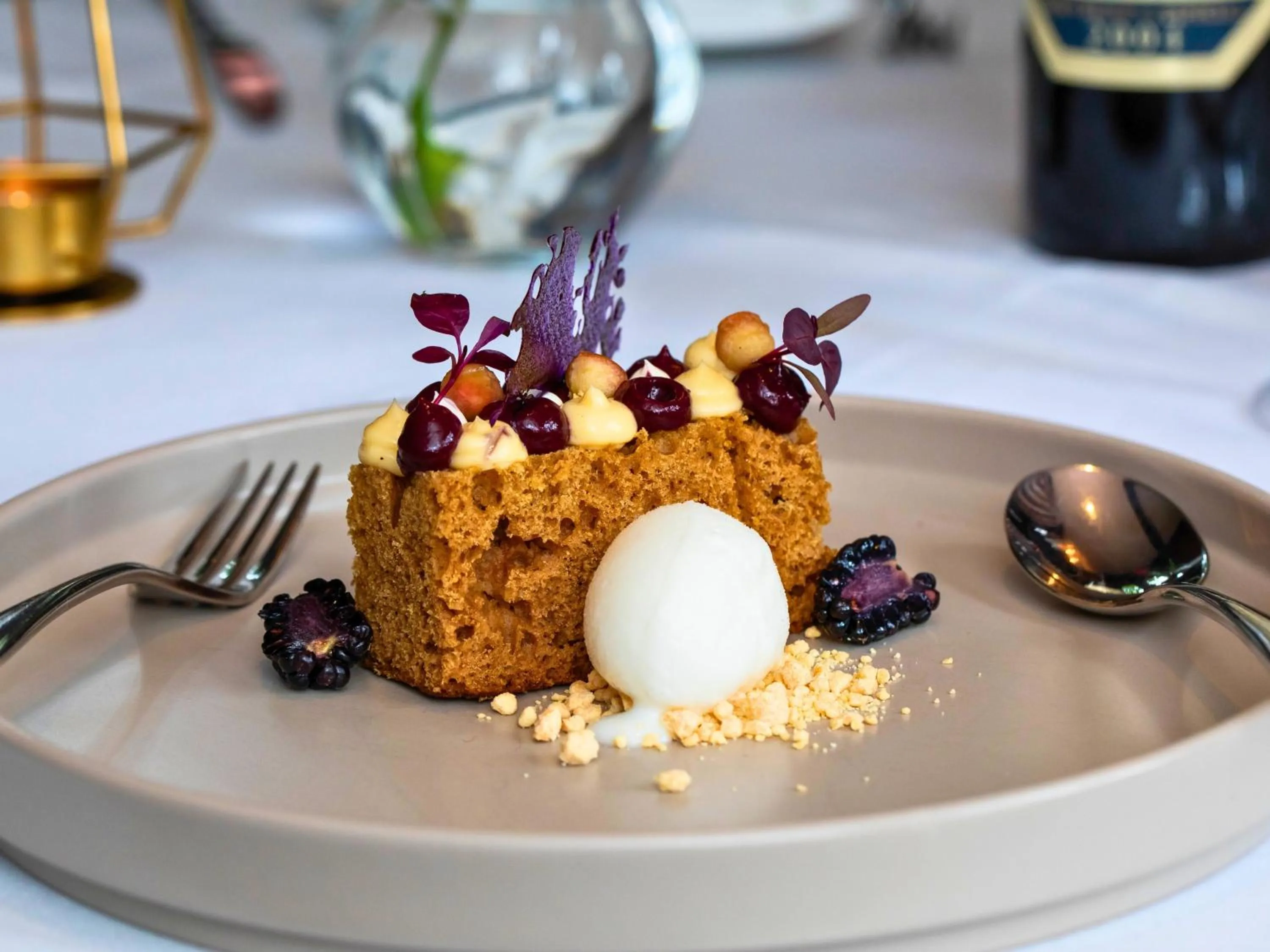 Restaurant/places to eat in Holdsworth House Hotel