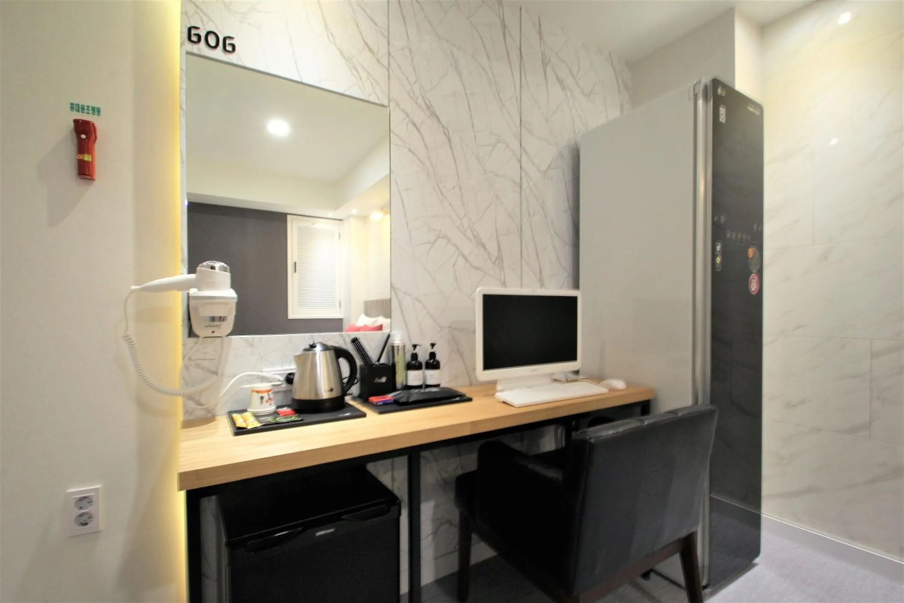 Bedroom, TV/Entertainment Center in Some Hotel