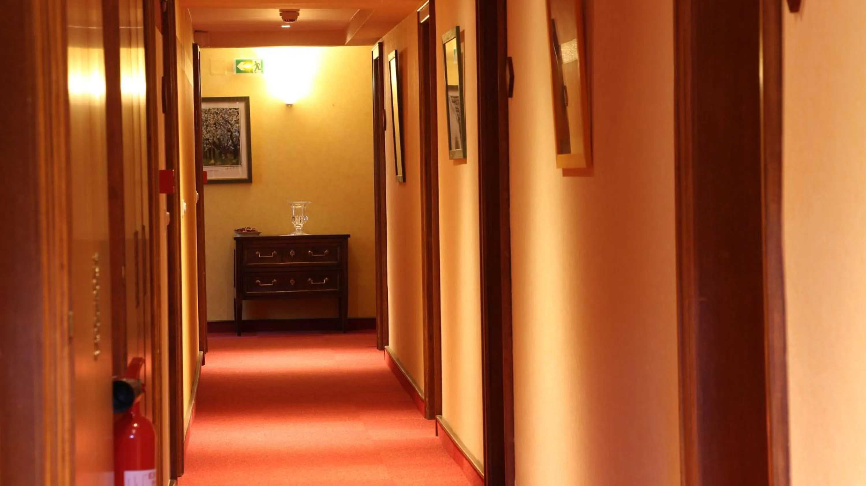 Decorative detail in Auberge Des Mésanges