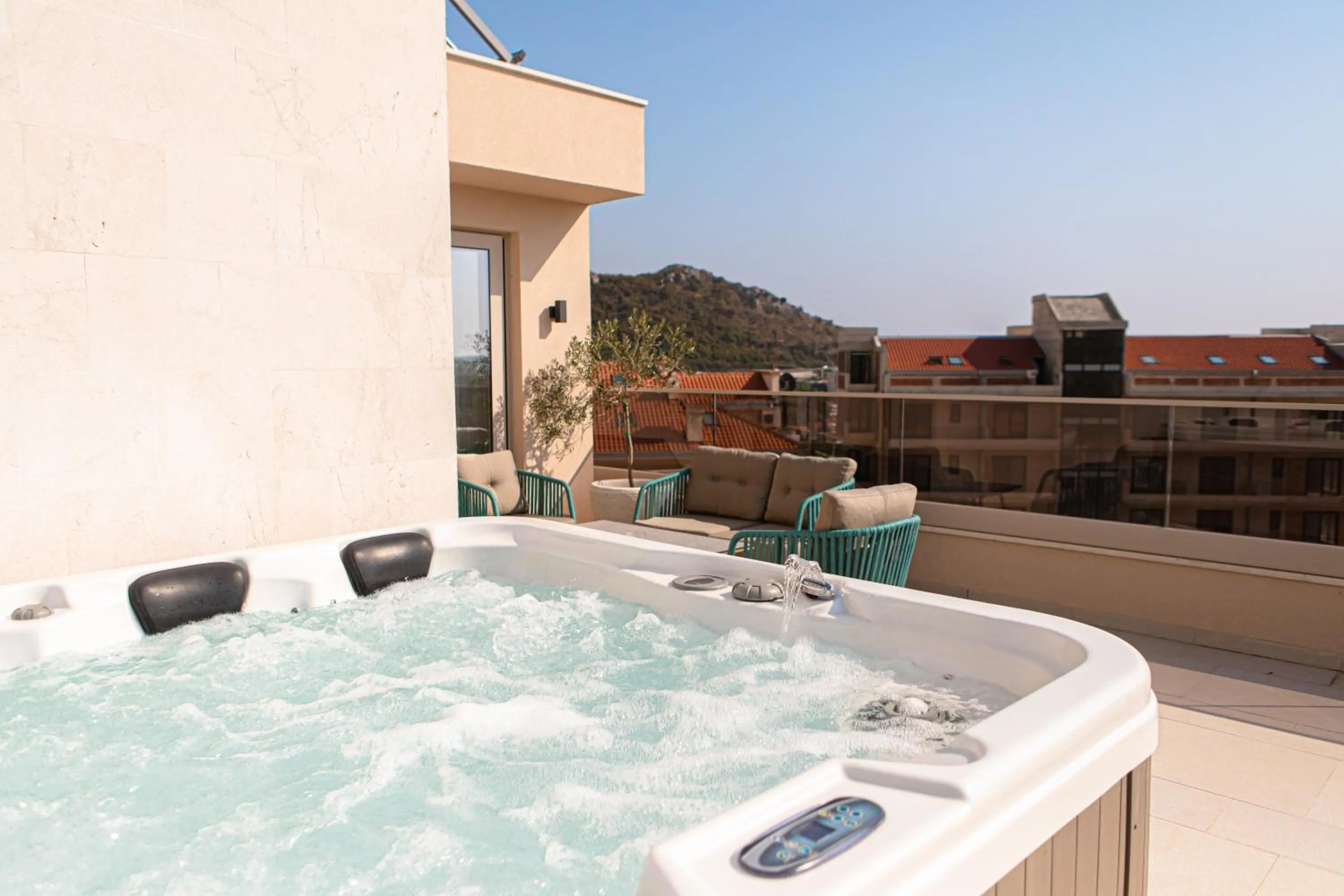 Hot Tub in Hotel Casa di Sofia