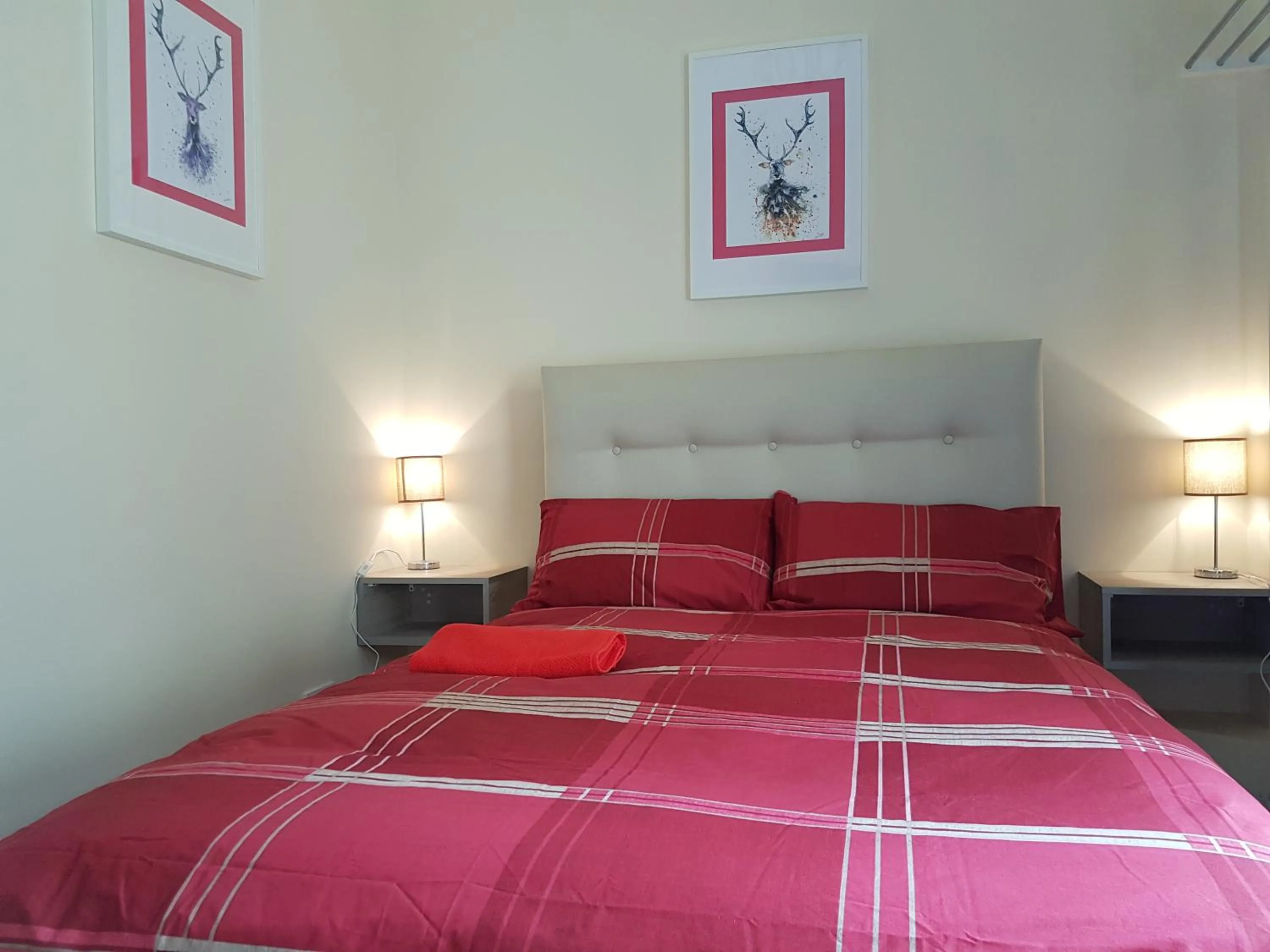 Coffee/tea facilities, Bed in Grant Rooms