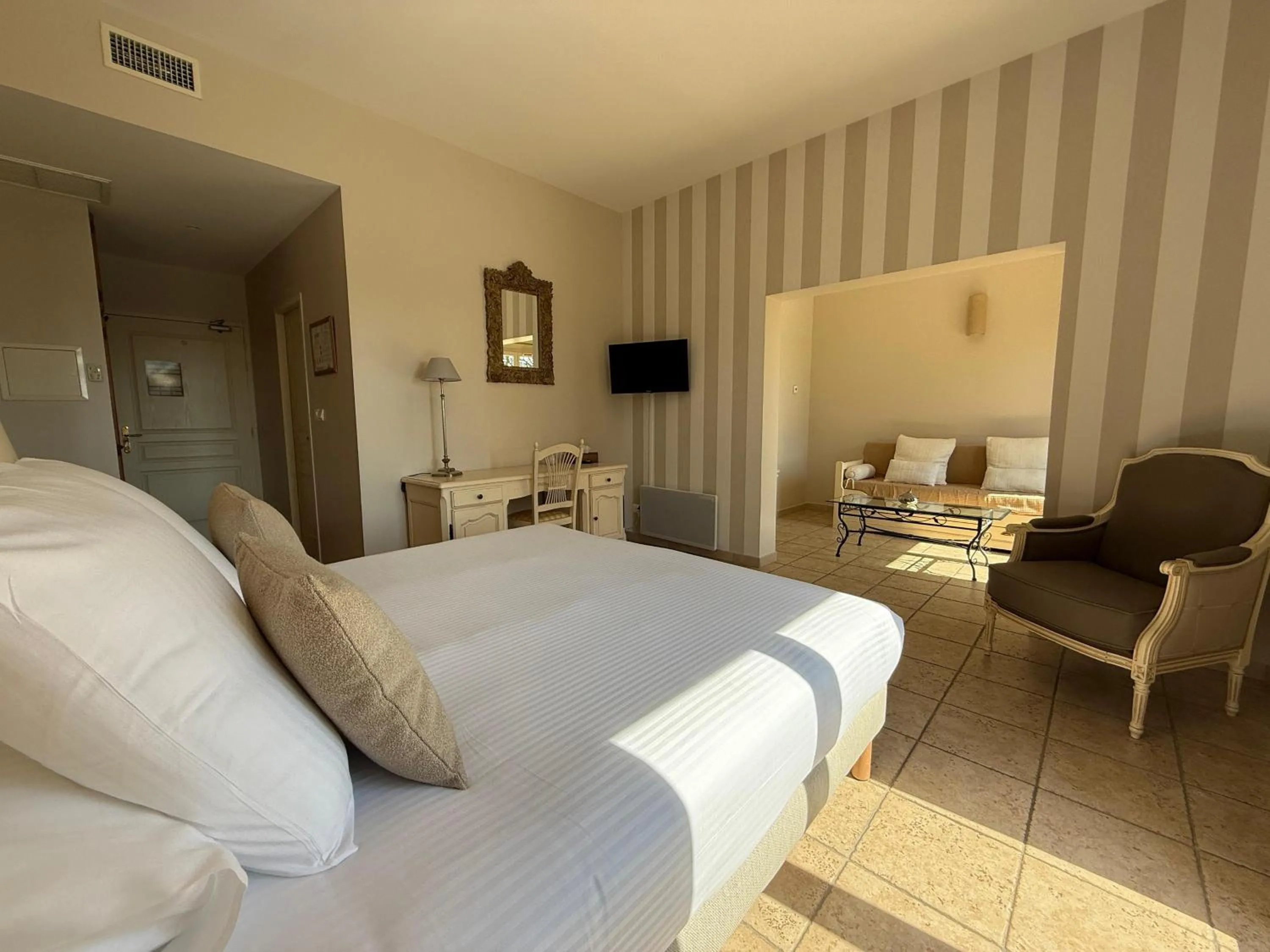 Bed in CÉRÈS - Boutique-Hôtel & Spa