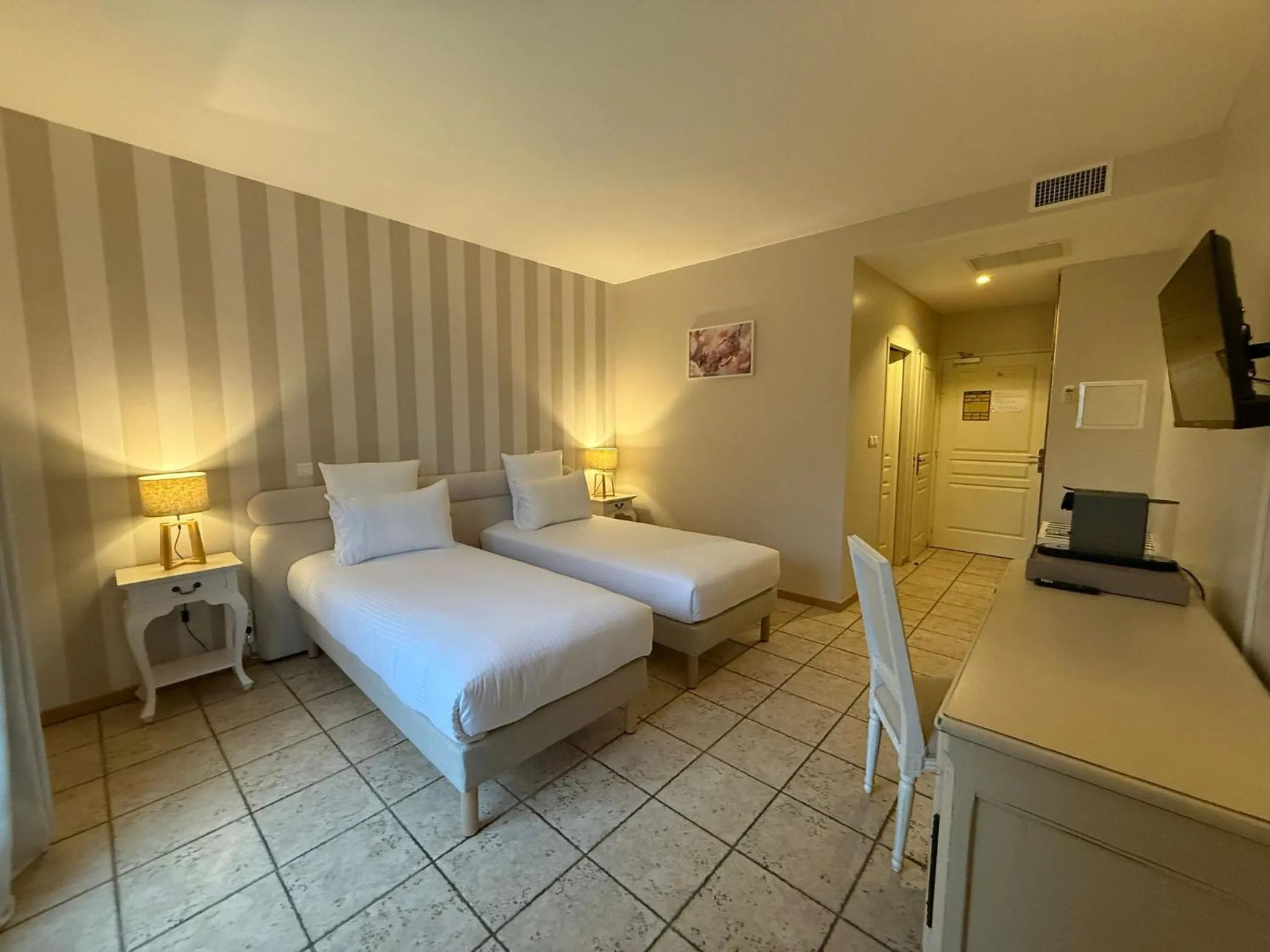 Bed in CÉRÈS - Boutique-Hôtel & Spa