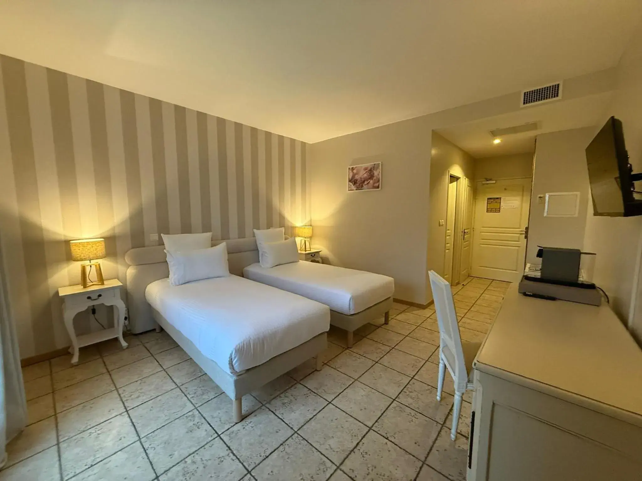 Standard Twin Room in CÉRÈS - Boutique-Hôtel & Spa Standard Twin Room in CÉRÈS - Boutique-Hôtel & Spa