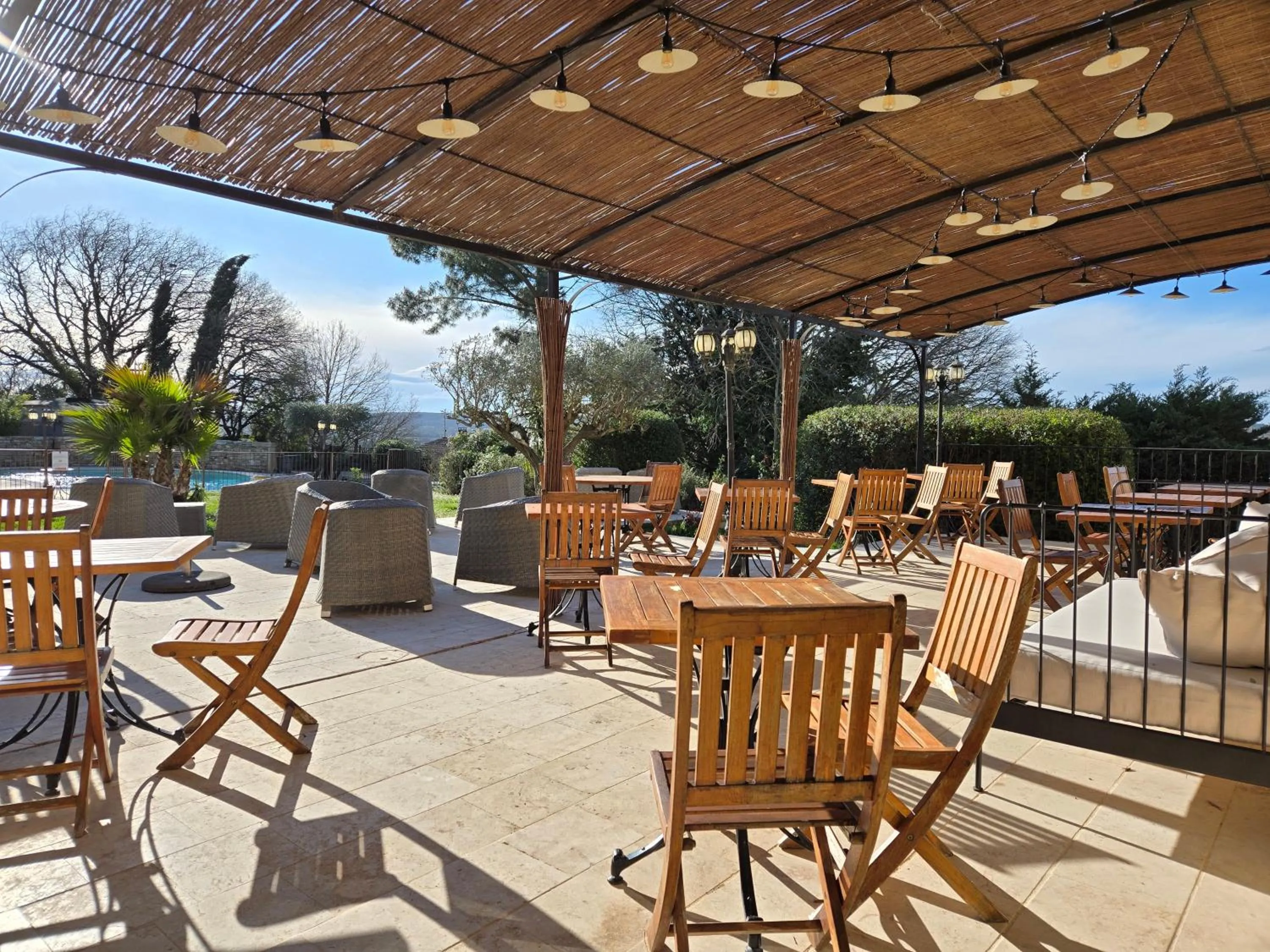 Patio in CÉRÈS - Boutique-Hôtel & Spa
