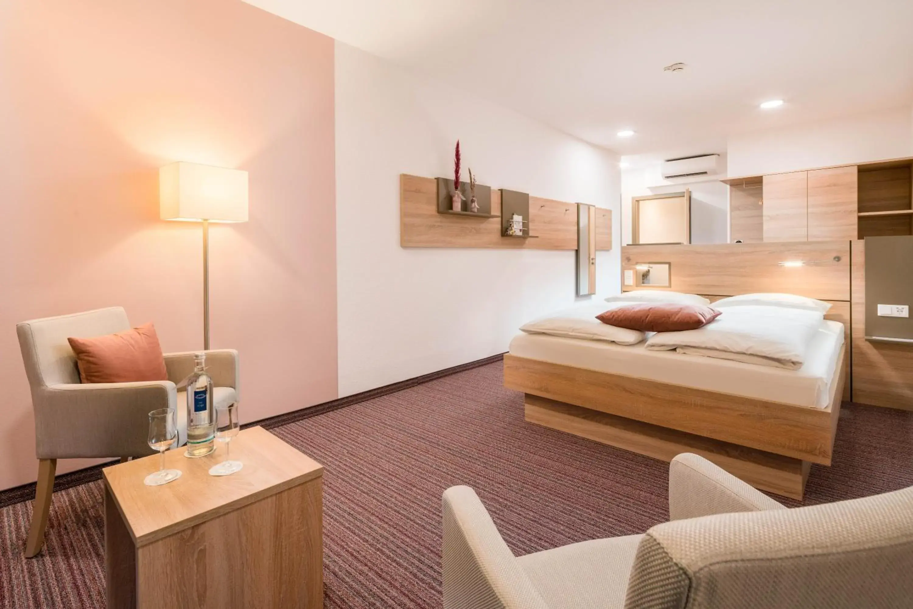 Classic Plus Double Room in Best Western Plus Kurhotel an der Obermaintherme Classic Plus Double Room in Best Western Plus Kurhotel an der Obermaintherme