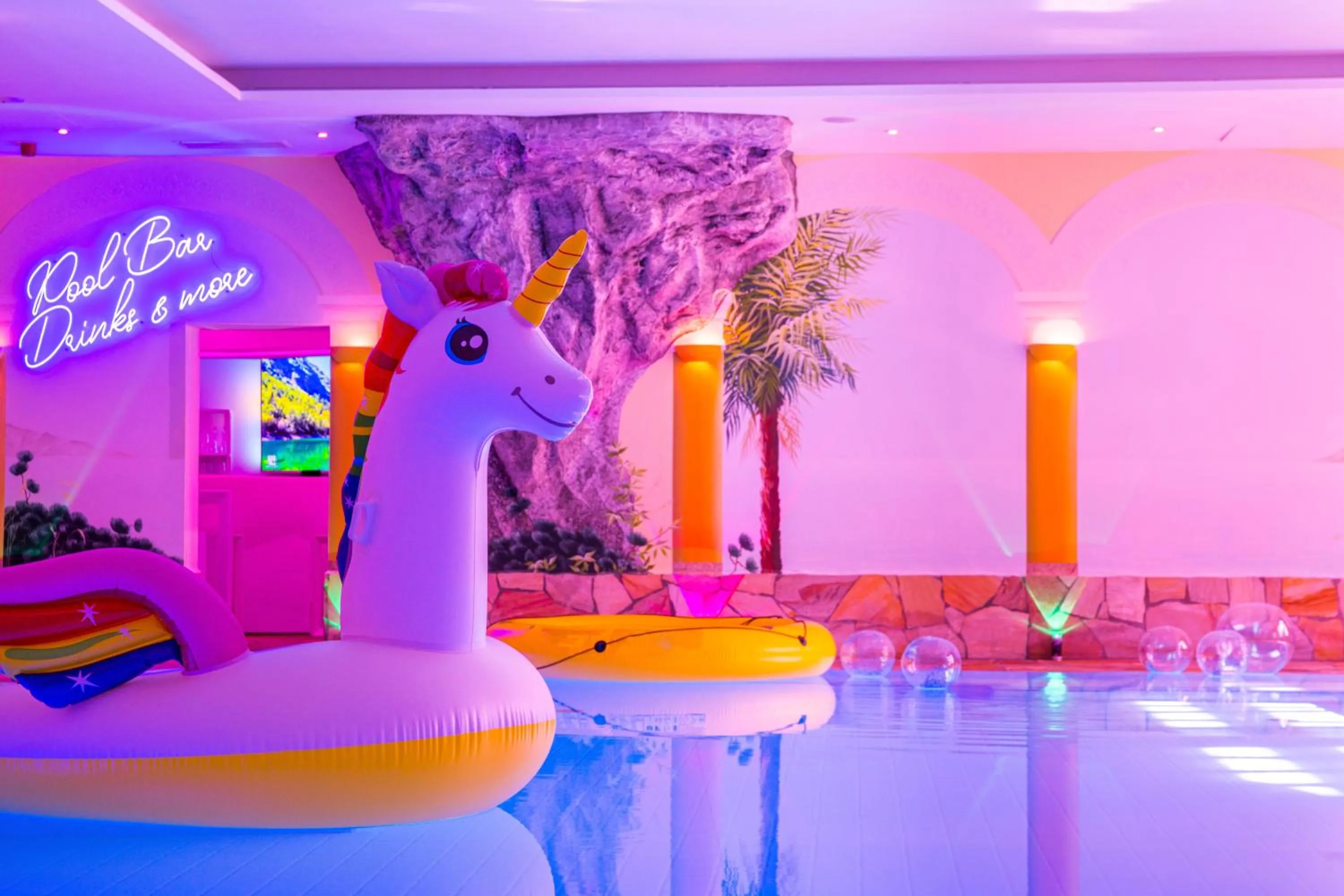 Swimming pool in Best Western Plus Kurhotel an der Obermaintherme