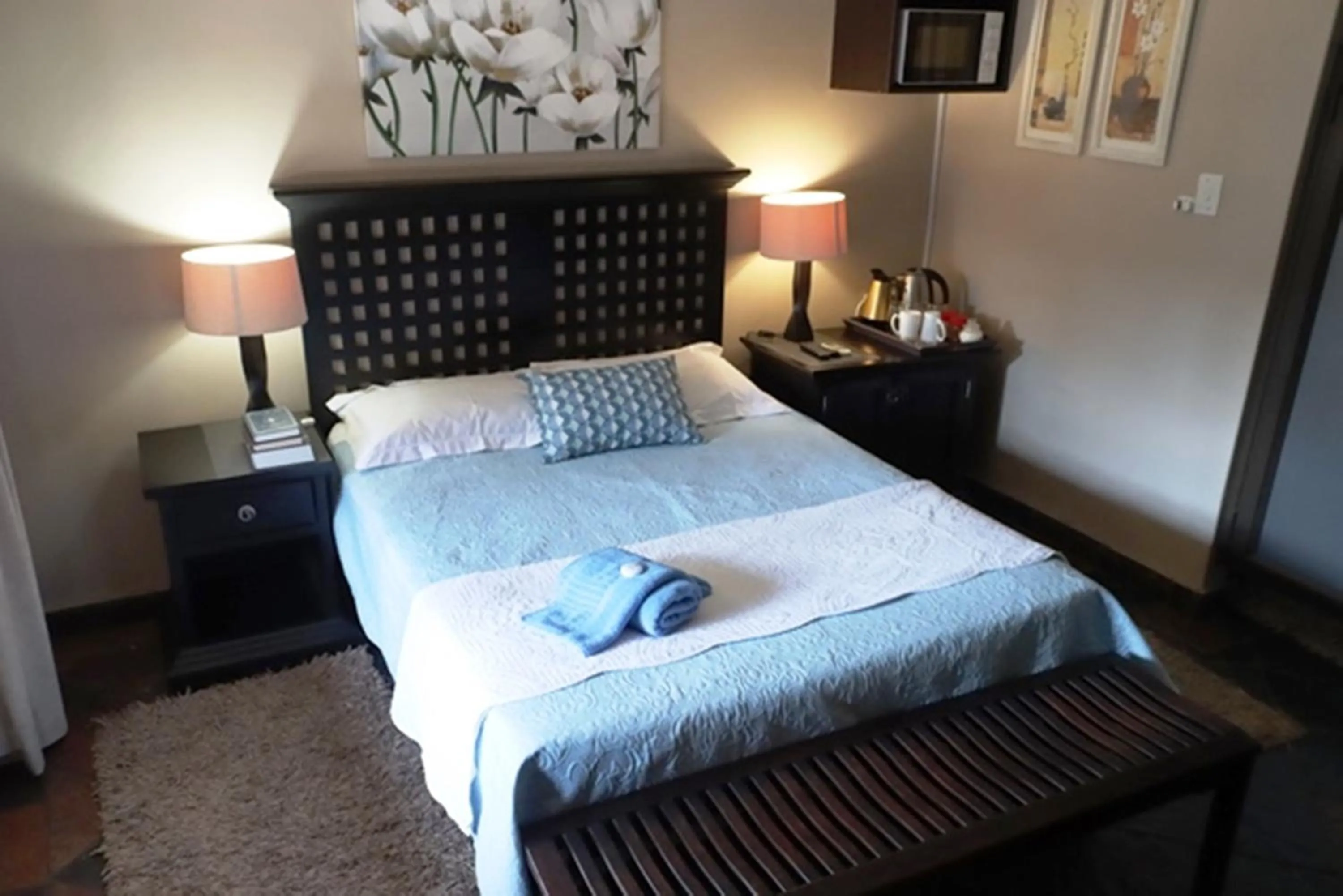 Bedroom, Bed in Royal Game Guest House