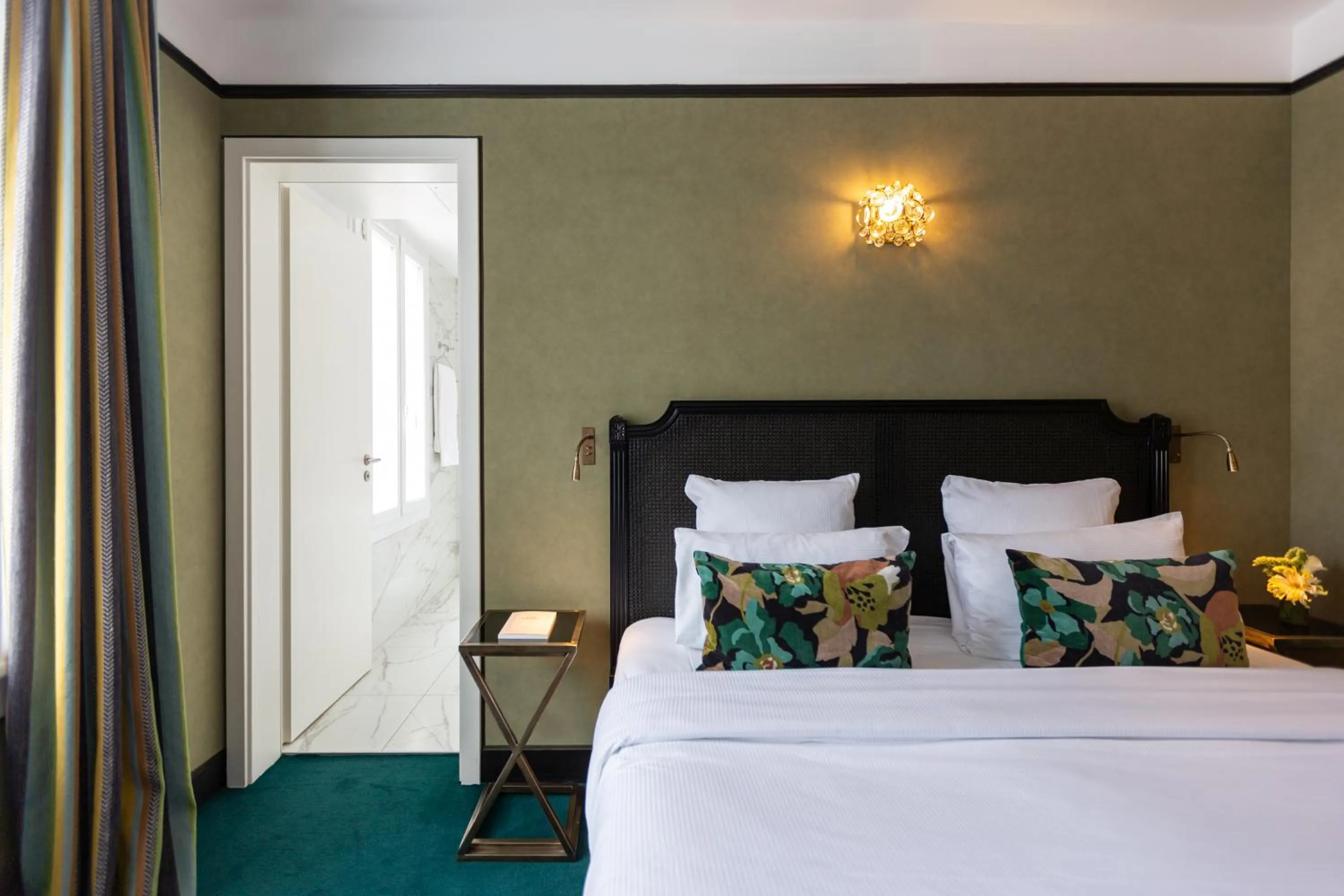 Photo of the whole room, Bed in New Hotel République