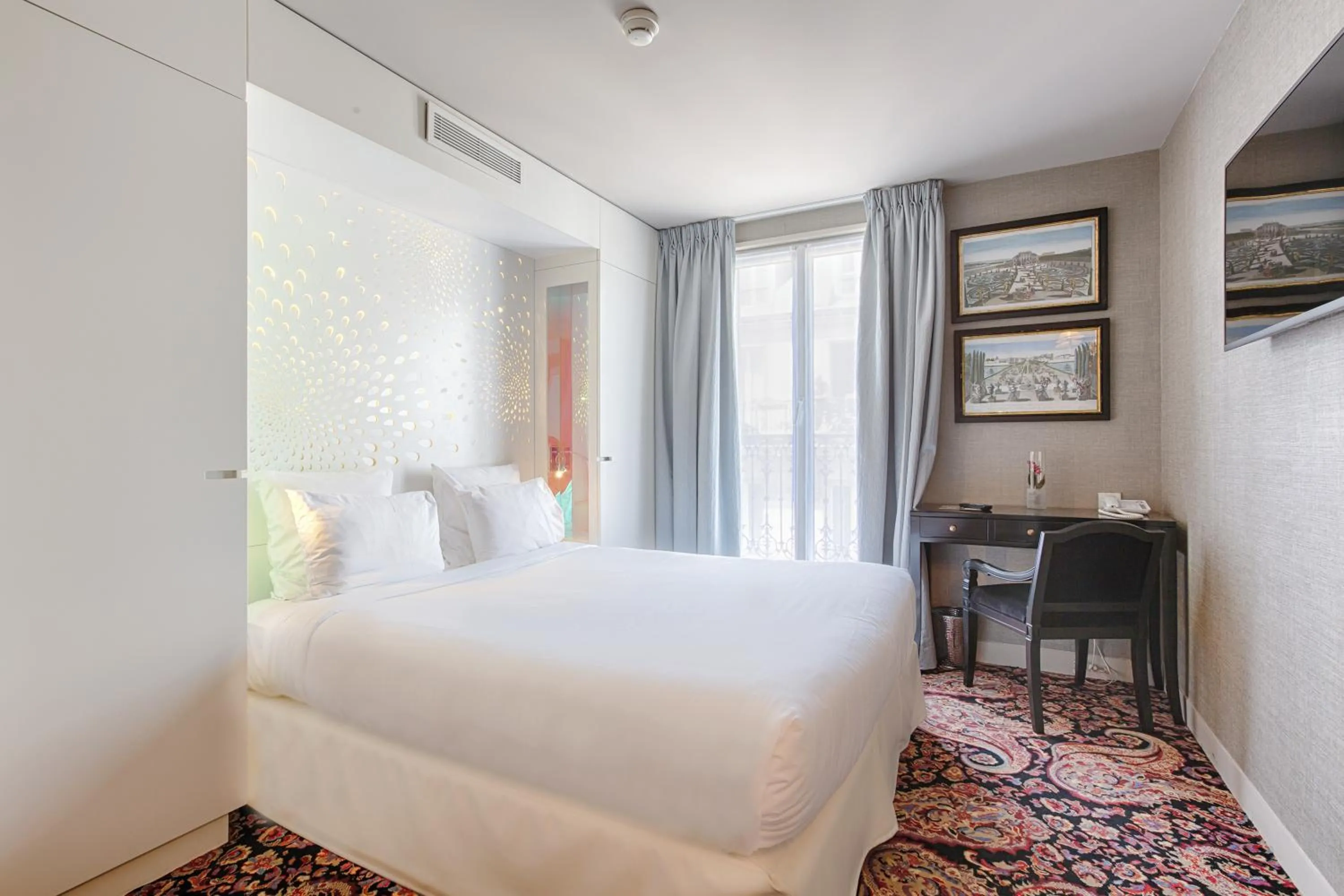 Bedroom, Bed in New Hotel République