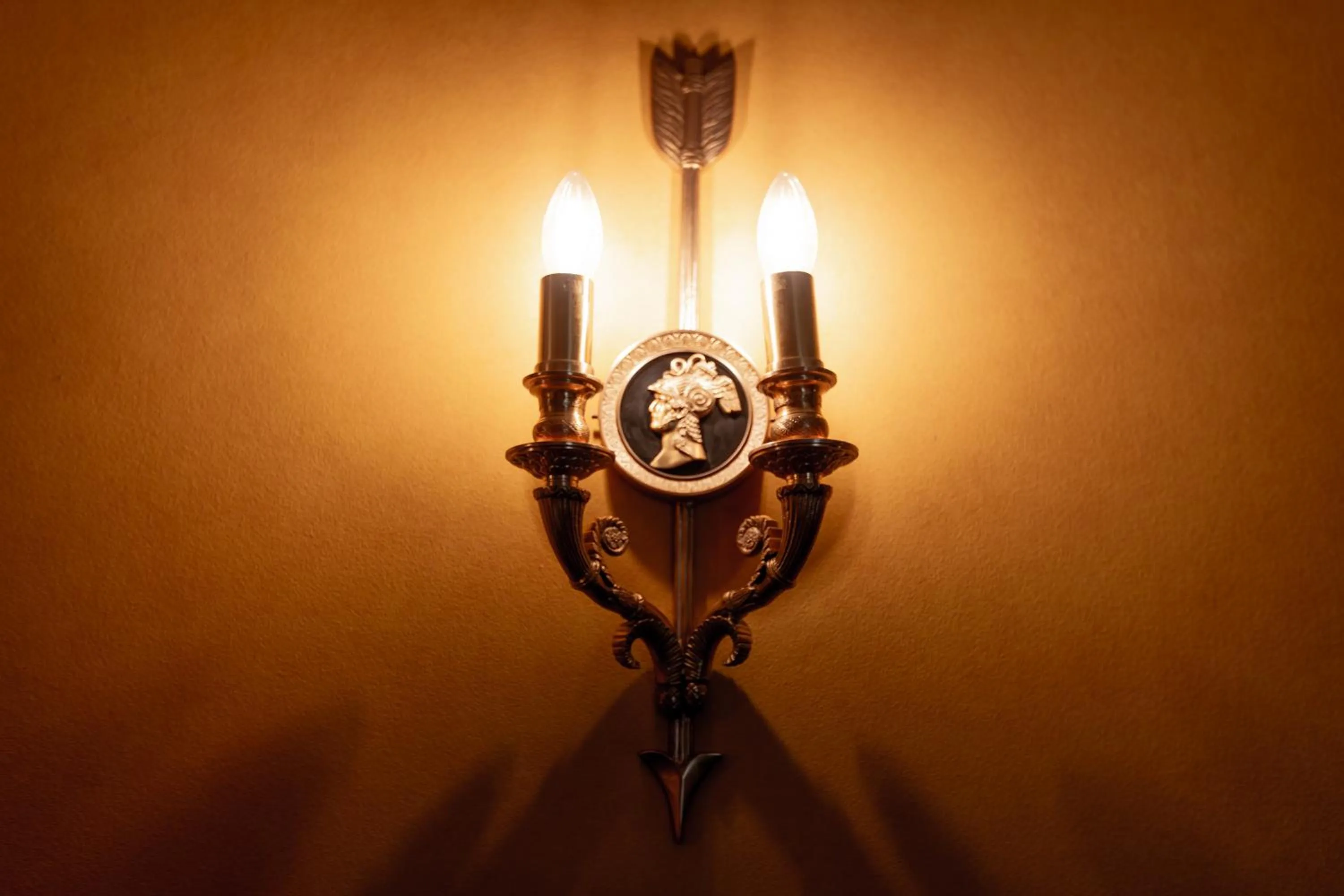 Decorative detail in New Hotel République