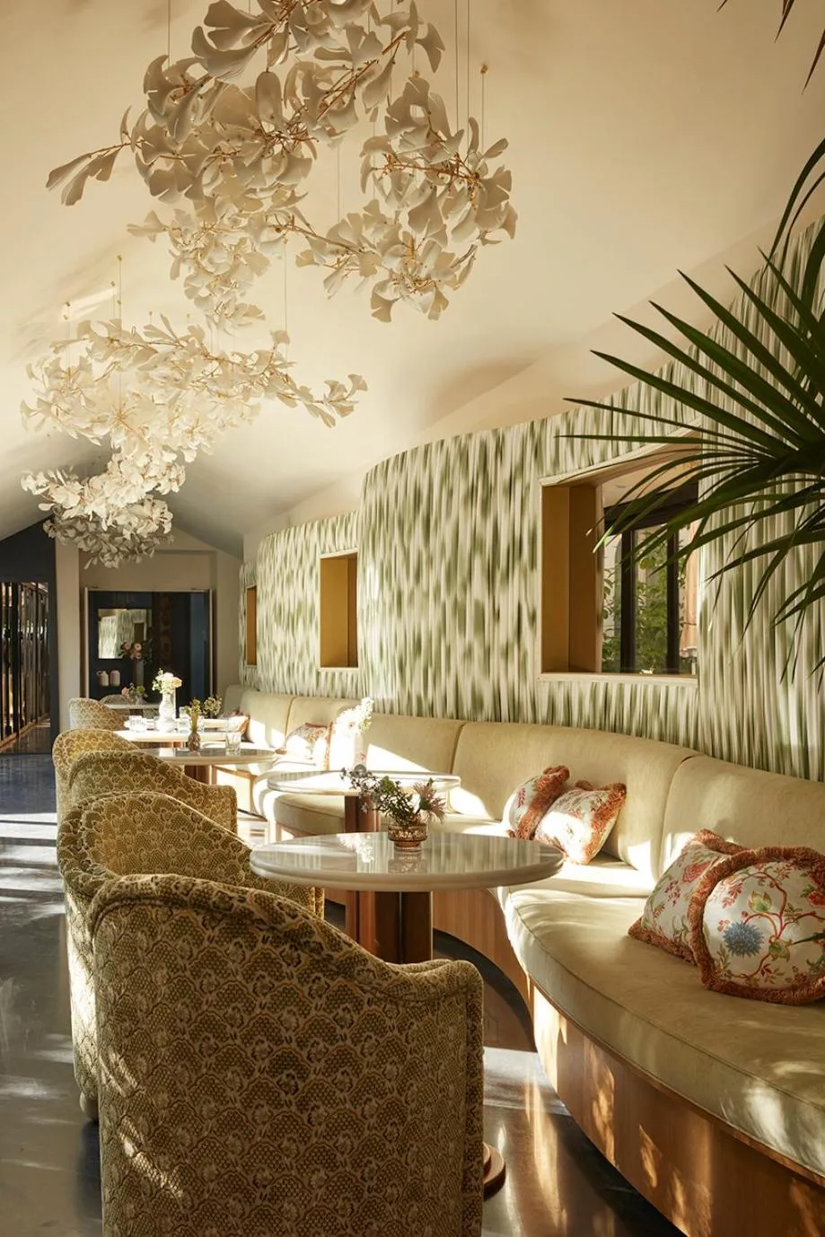 Property building in Le 5 Particulier