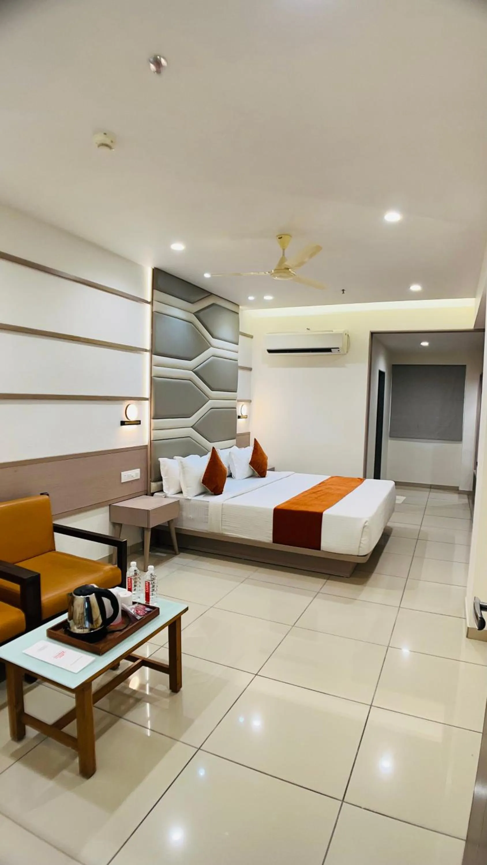 Bed in Hotel Ashray Inn Express