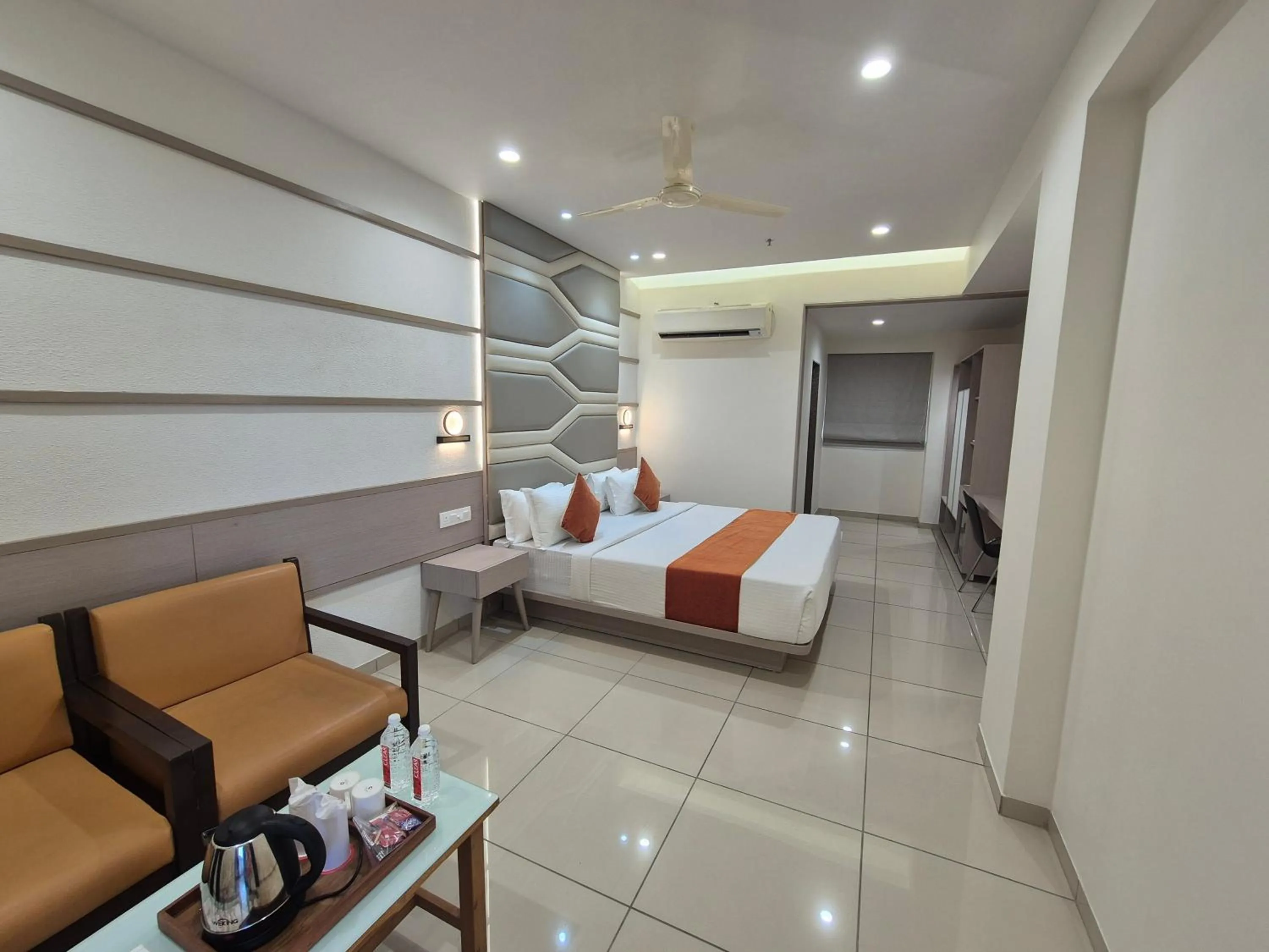 Bed in Hotel Ashray Inn Express