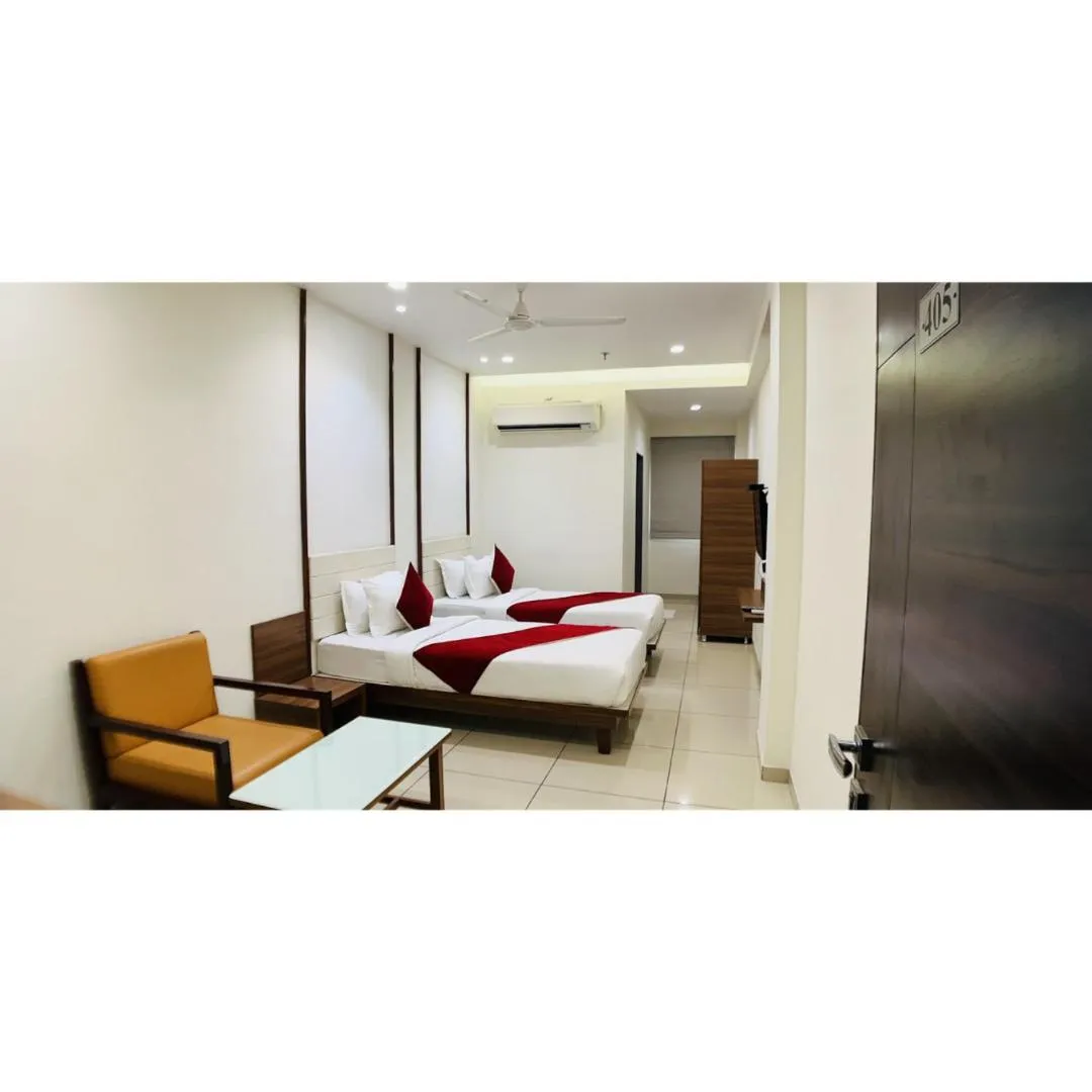 Hotel Ashray Inn Express