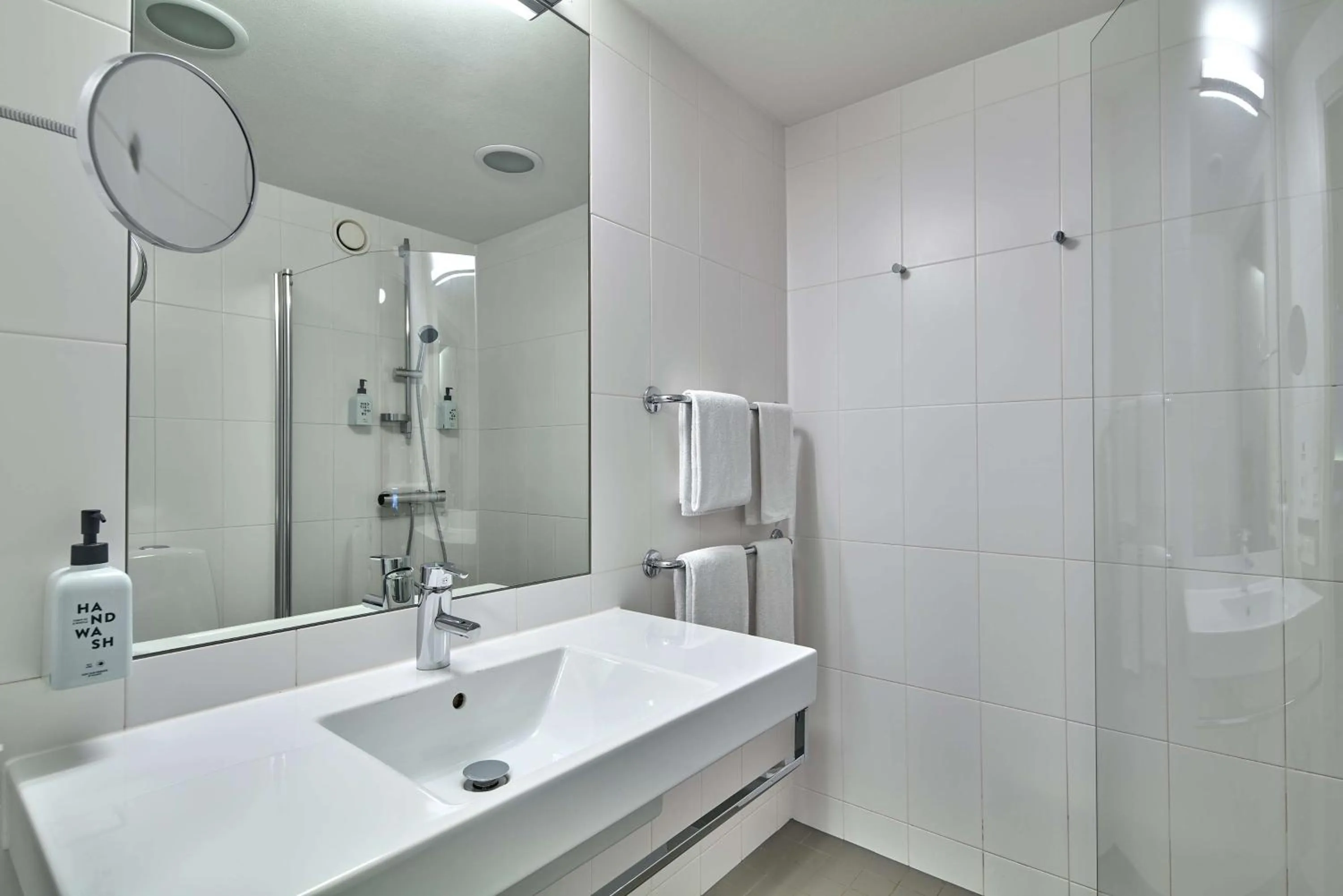 Bathroom in Scandic Rubinen