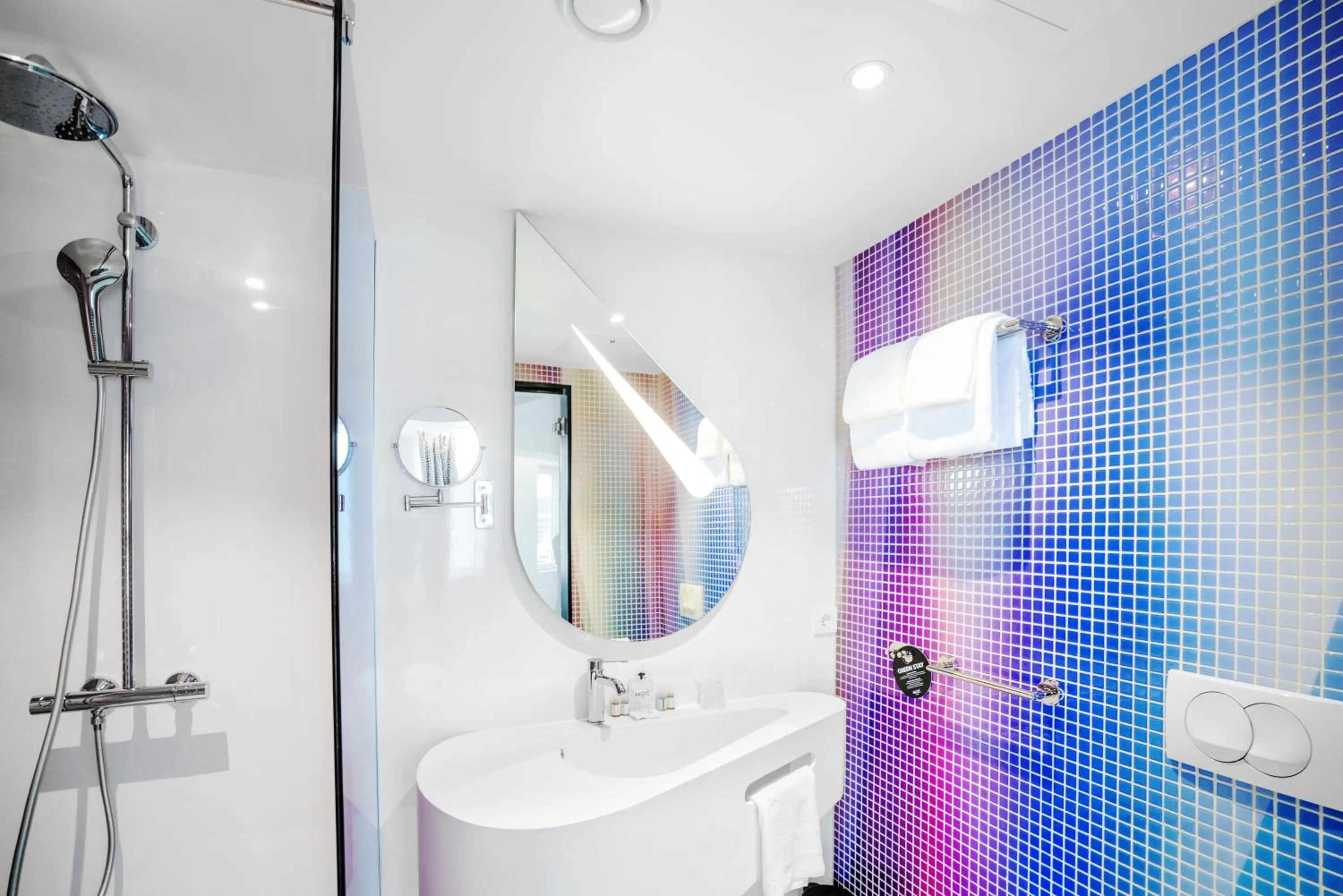 Shower in Magic Hotel & Apartments Kløverhuset