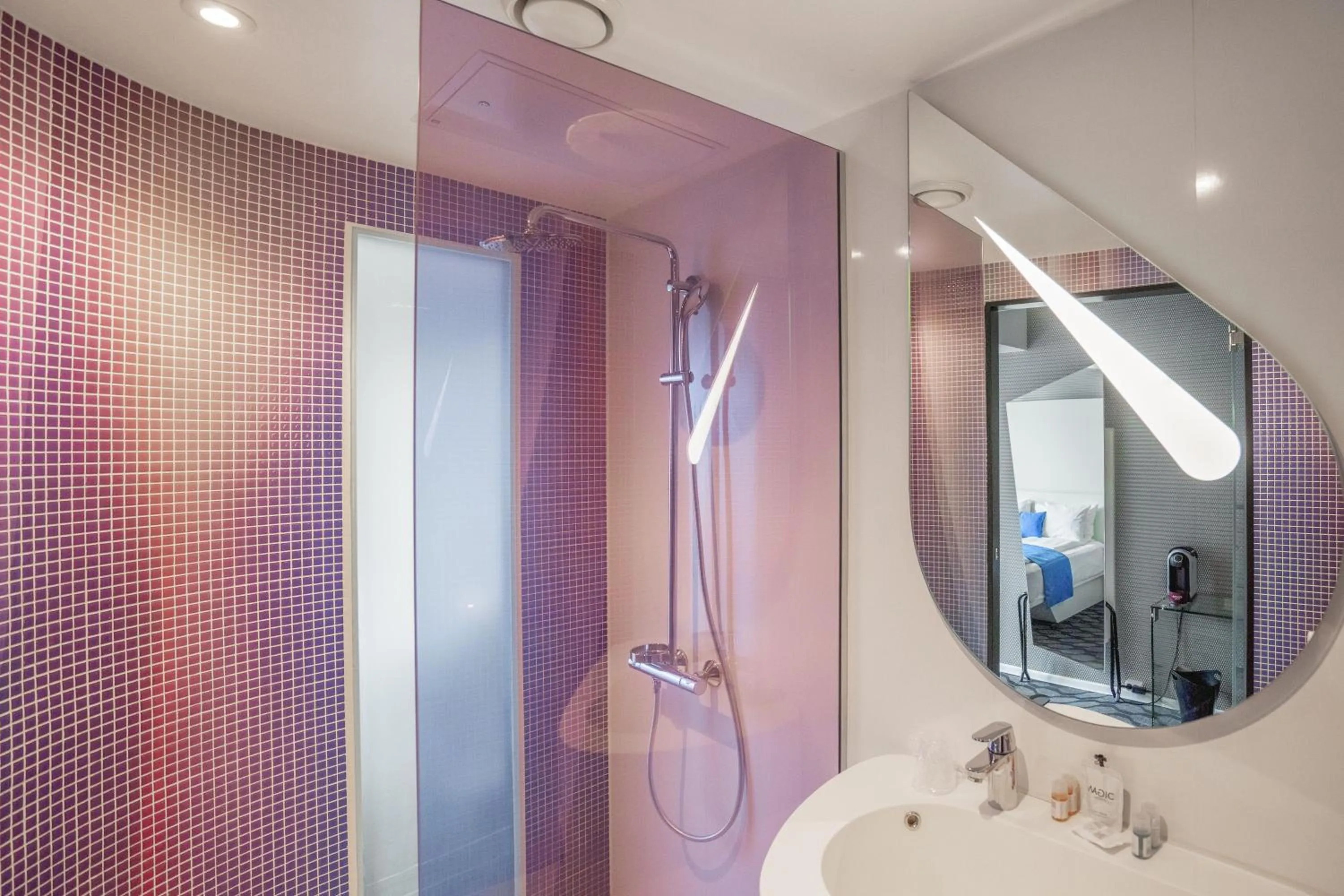 Shower in Magic Hotel & Apartments Kløverhuset